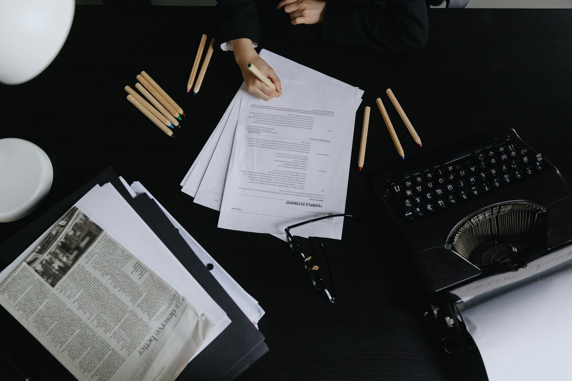 creative writing desk (Photo: cottonbro studio / Pexels)