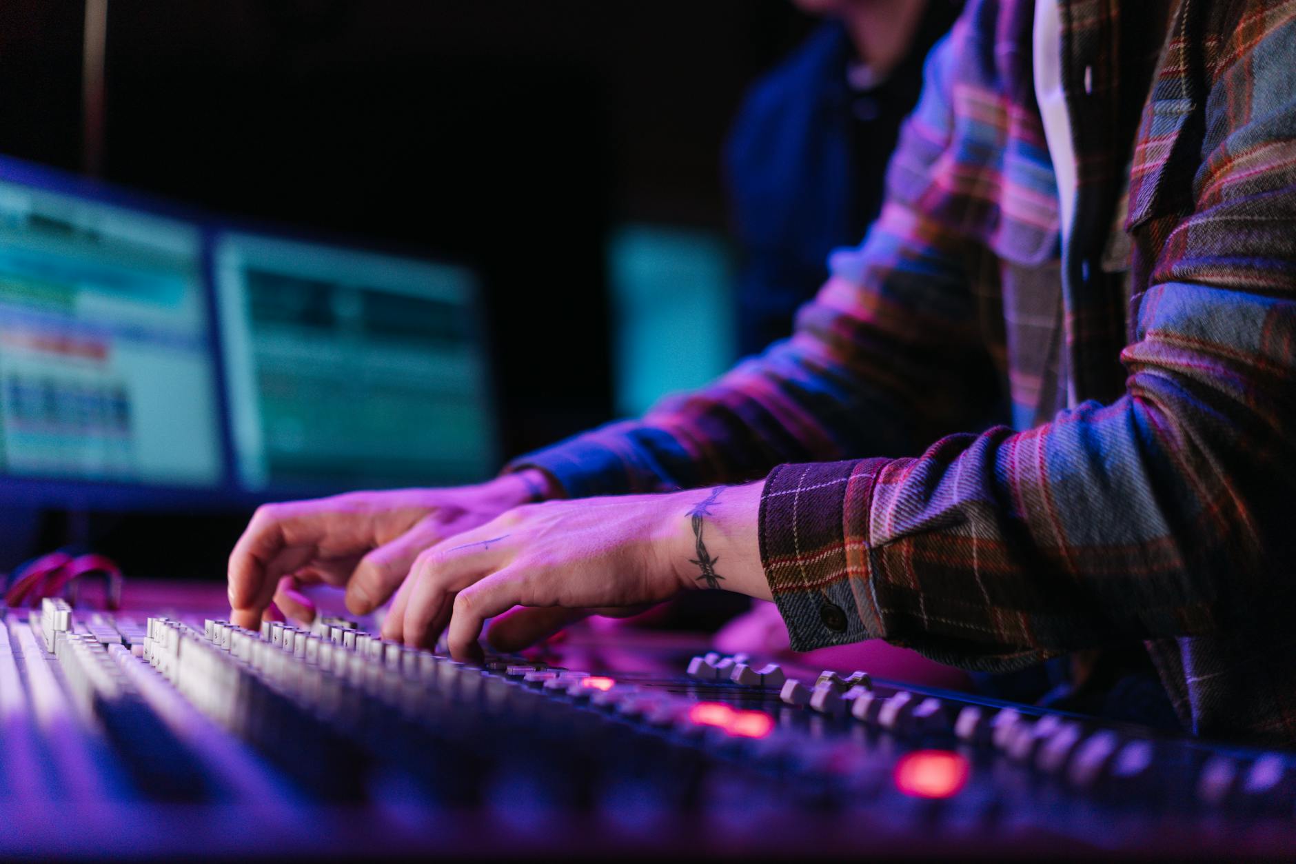 music production studio (Photo: cottonbro studio / Pexels)