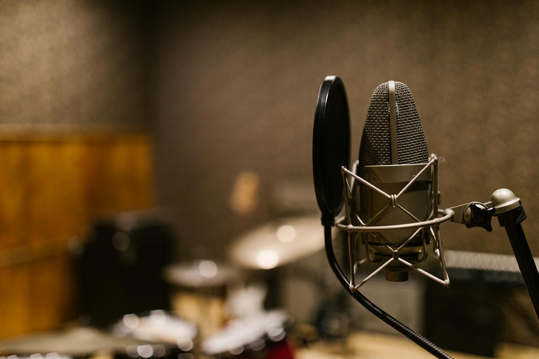 recording studio equipment (Photo: RDNE Stock project / Pexels)