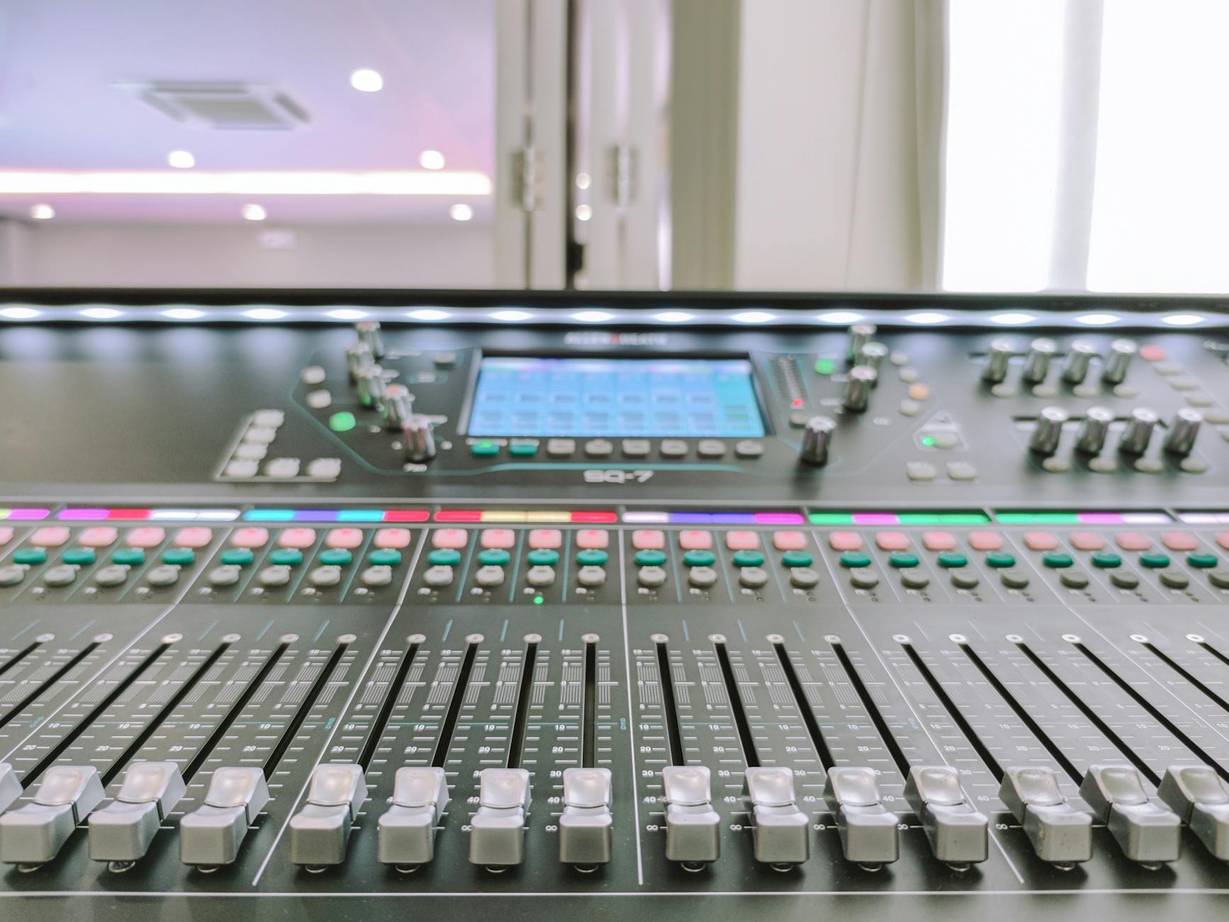 audio mixer console (Photo: Marian Villa / Pexels)