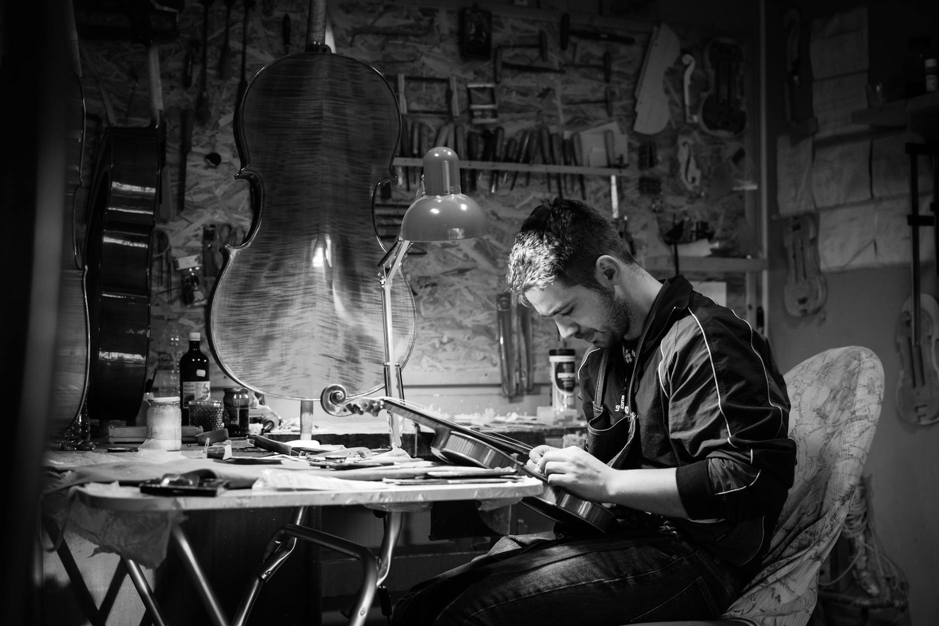 luthier hands tools detail (Photo: Stefan Donchev / Pexels)