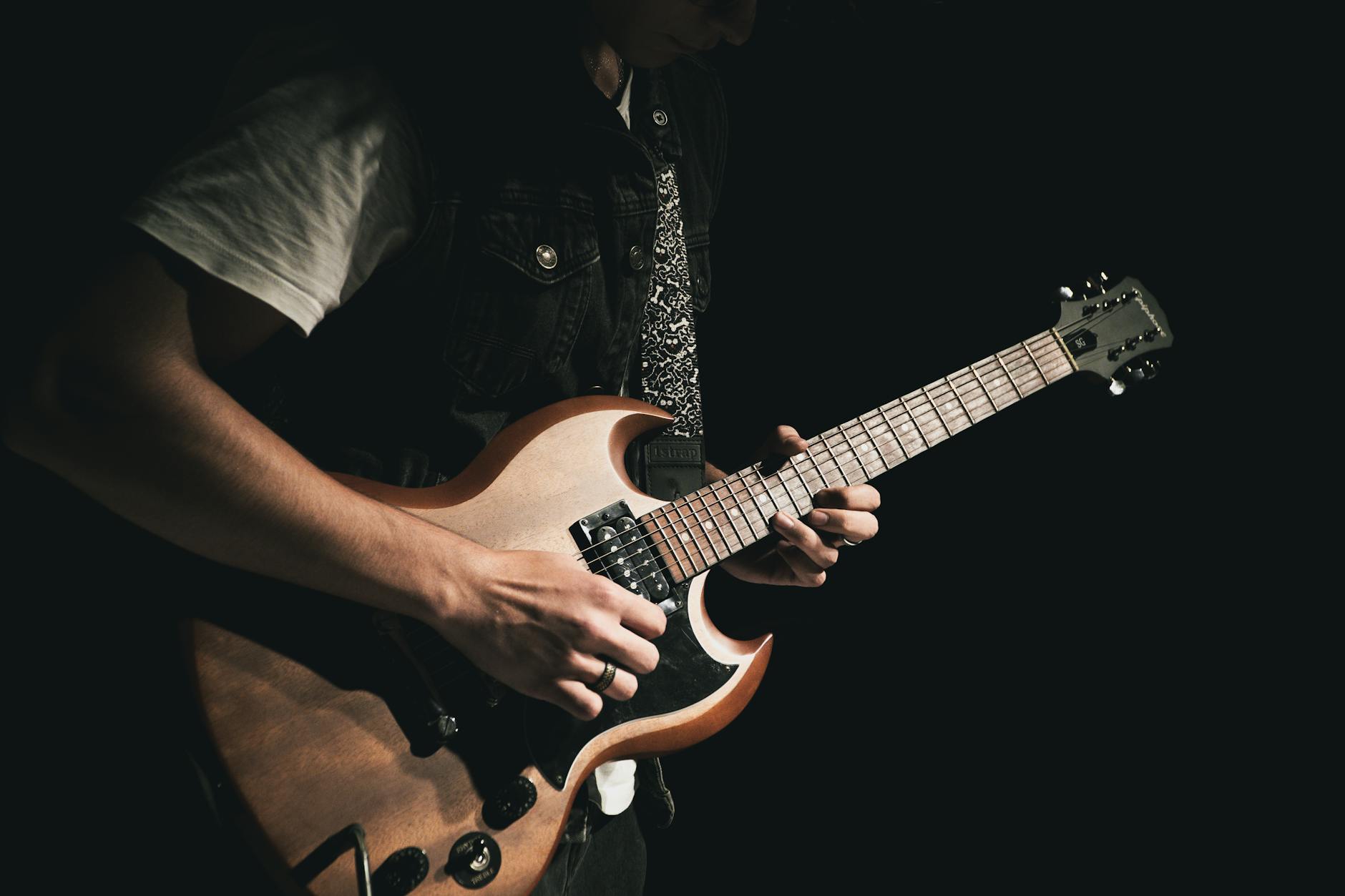 music career passion (Photo: Ali Eren Akkaya / Pexels)