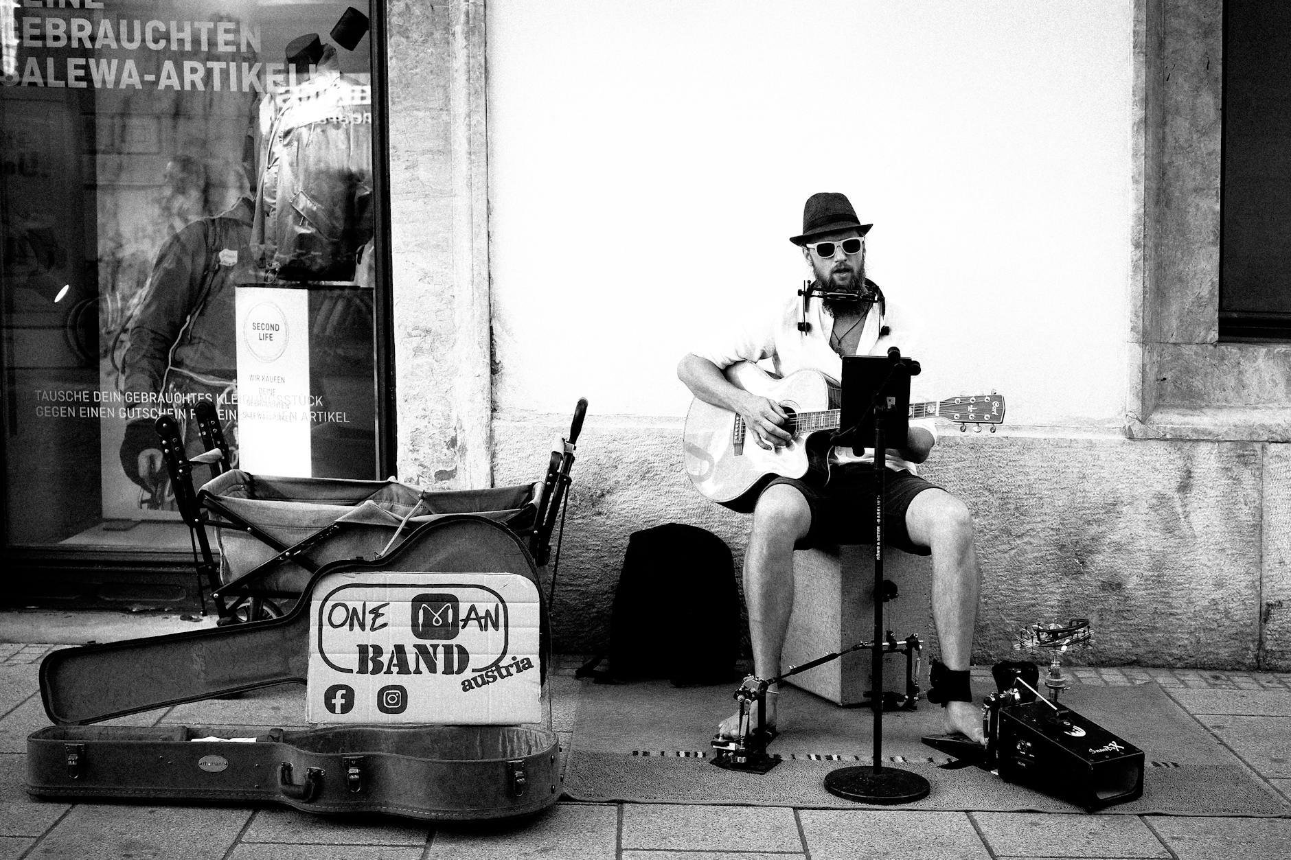 busker amplifier neighborhood quiet street (Photo: PIC MATTI / Pexels)