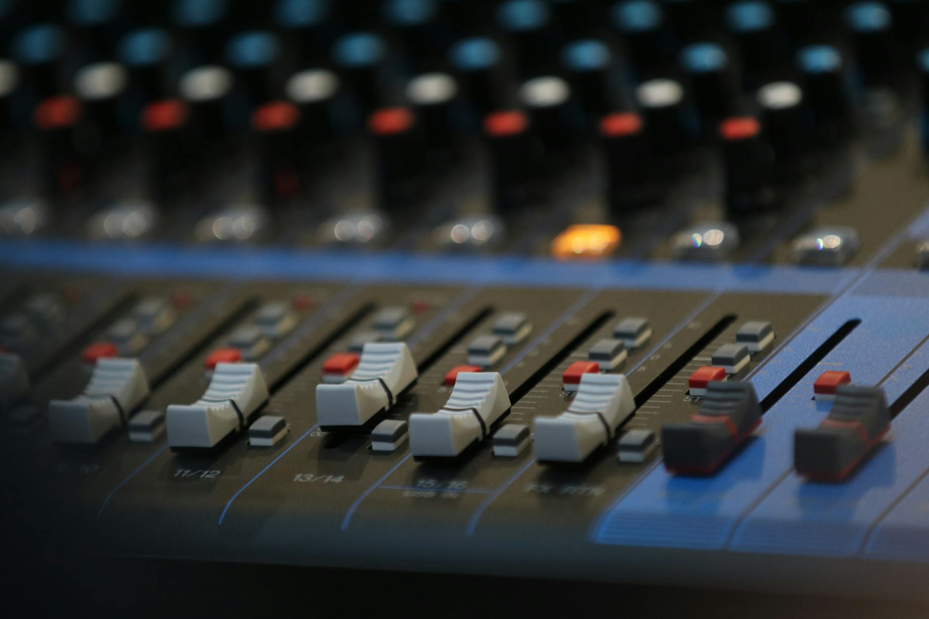audio post production studio mixer (Photo: Ann H / Pexels)
