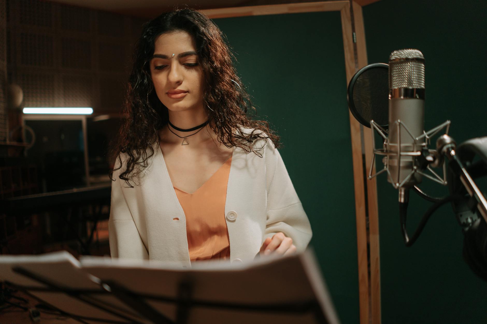 songwriter studio thinking (Photo: cottonbro studio / Pexels)