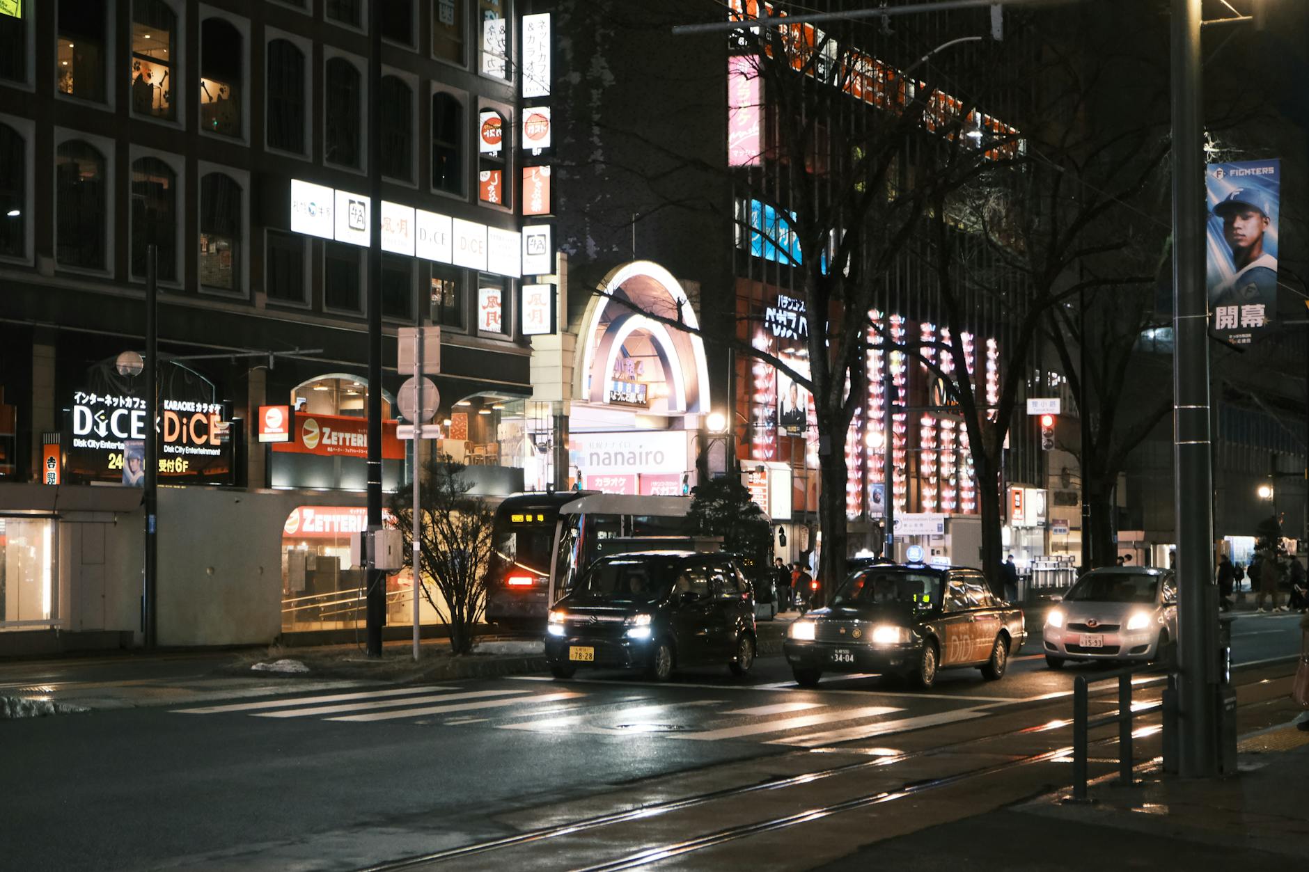sapporo city street evening (Photo: nana liu / Pexels)