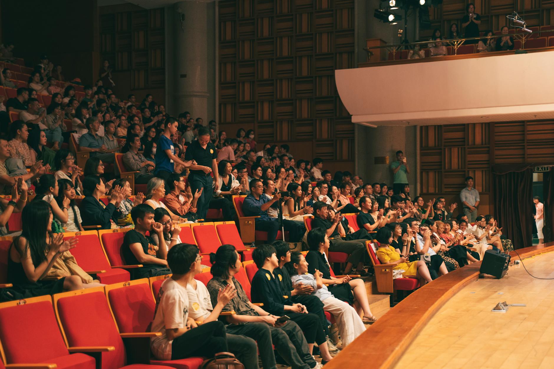 concert hall audience venue (Photo: Hoàng Tiến Việt / Pexels)
