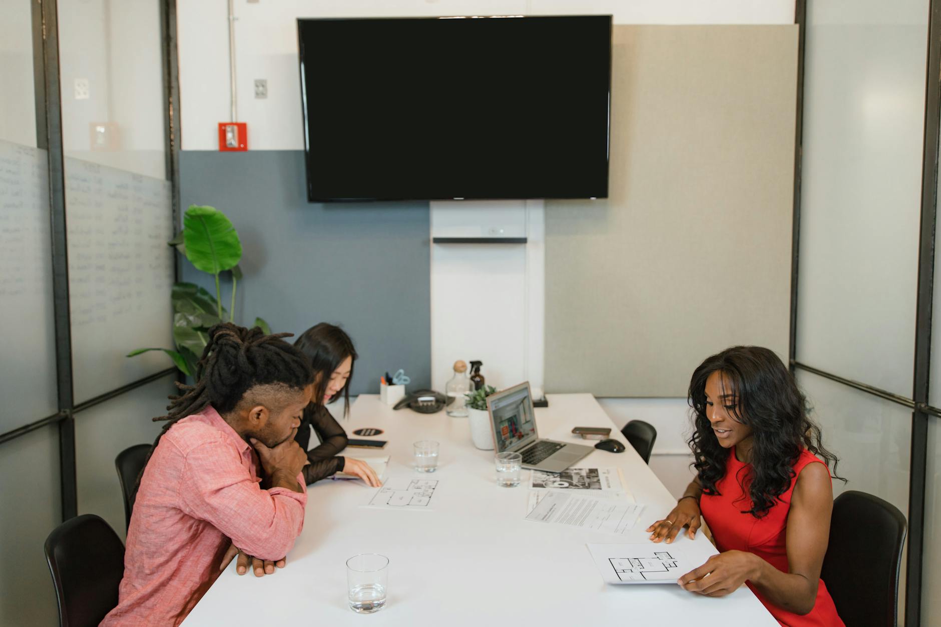 event planning team office (Photo: RDNE Stock project / Pexels)