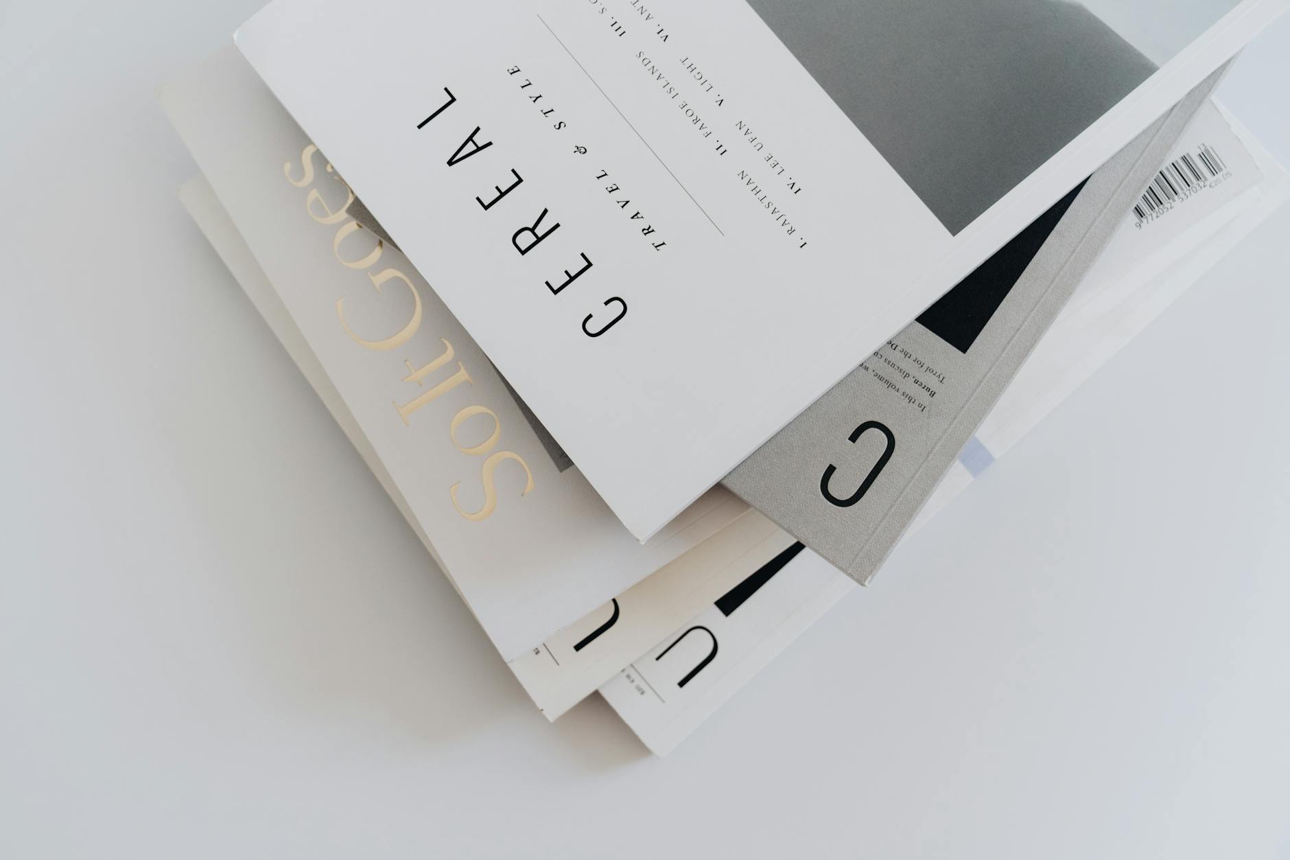music magazine printing layout (Photo: alleksana / Pexels)