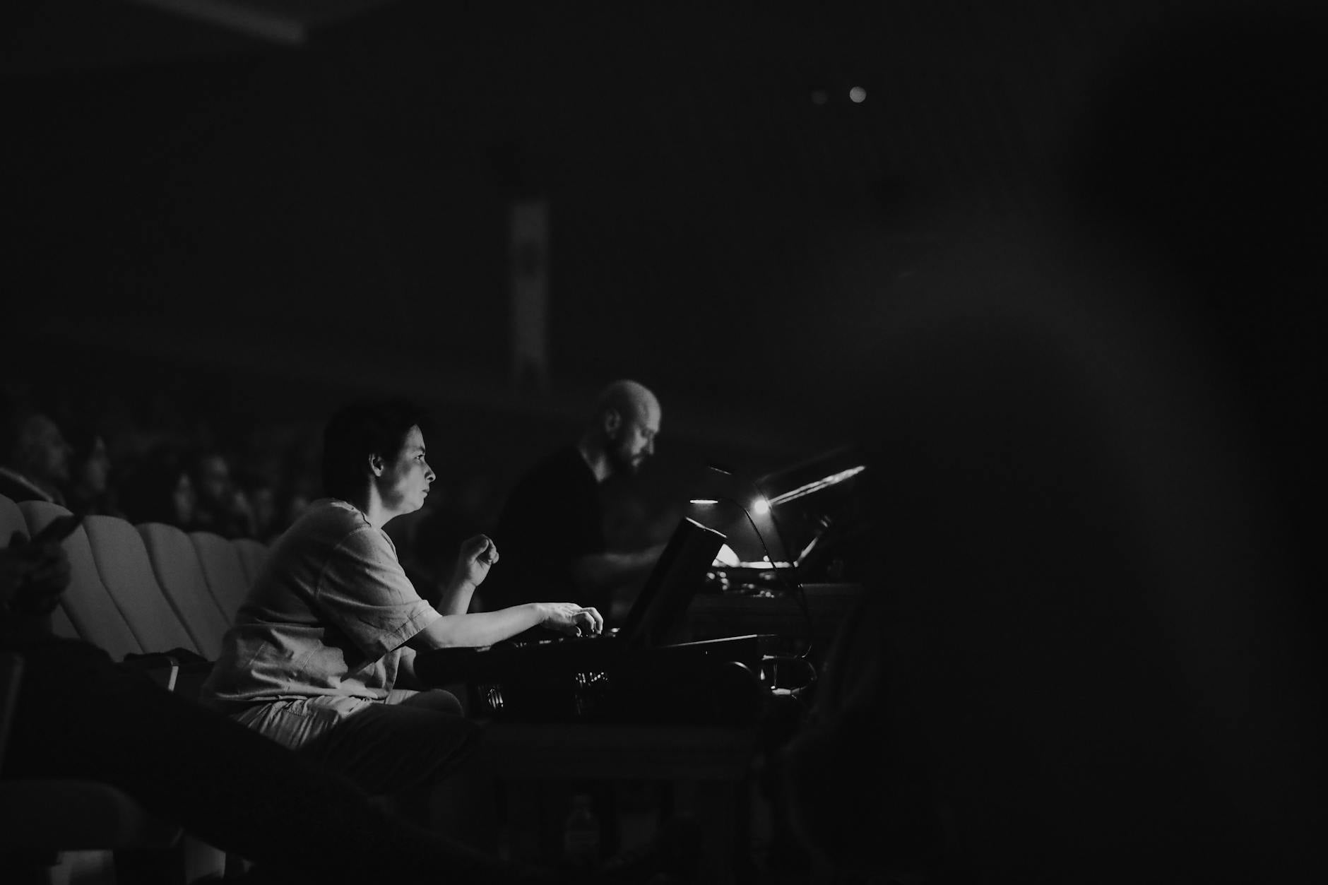 sound engineer live concert (Photo: ömer aliko / Pexels)