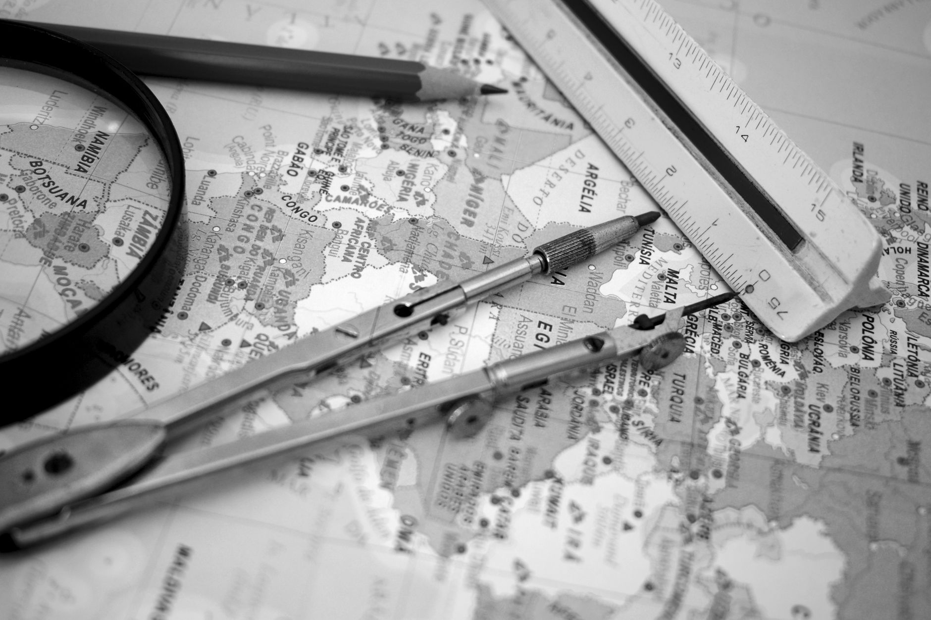 world map analytics (Photo: Ronaldo Guiraldelli / Pexels)