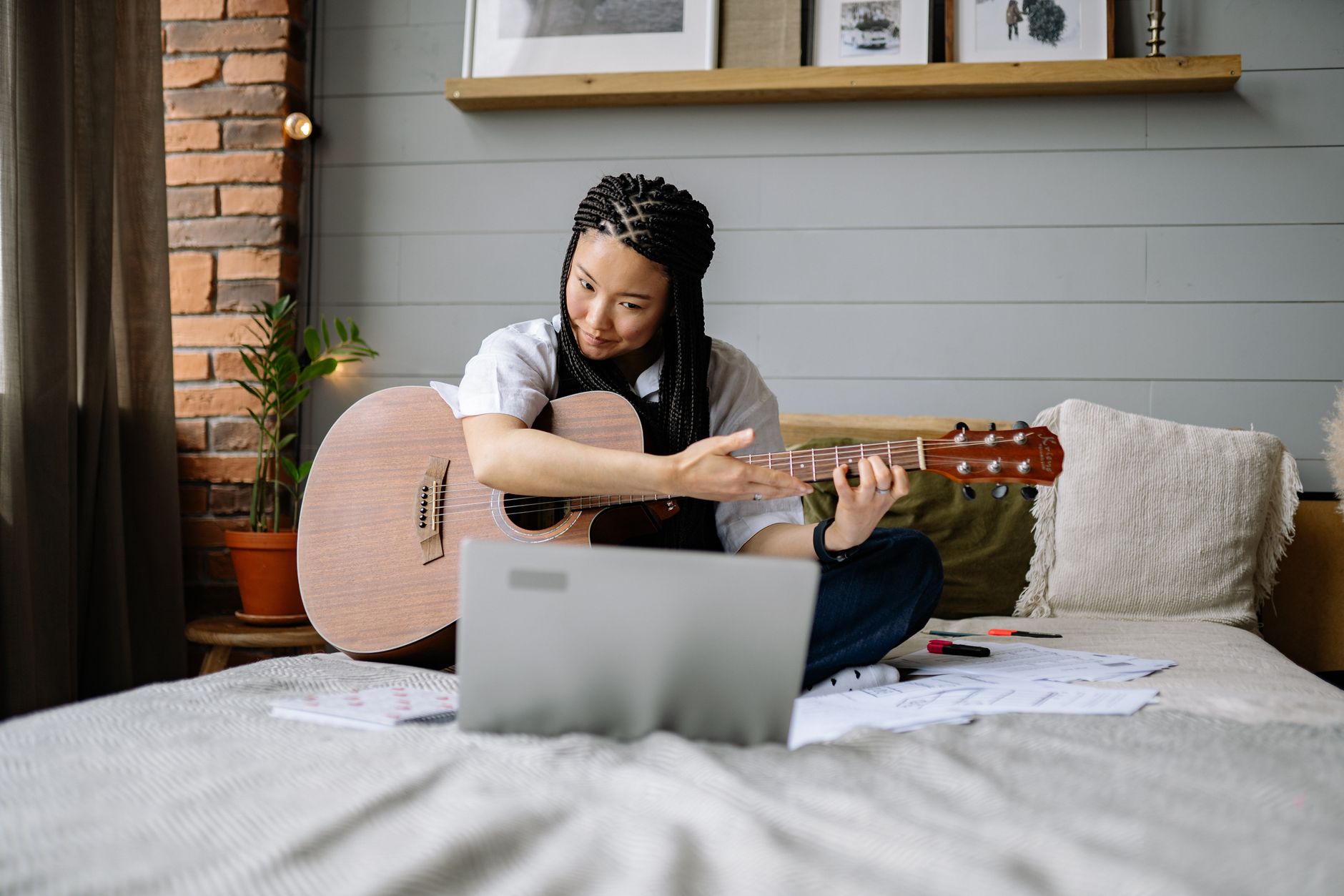 laptop online music library (Photo: Yan Krukau / Pexels)