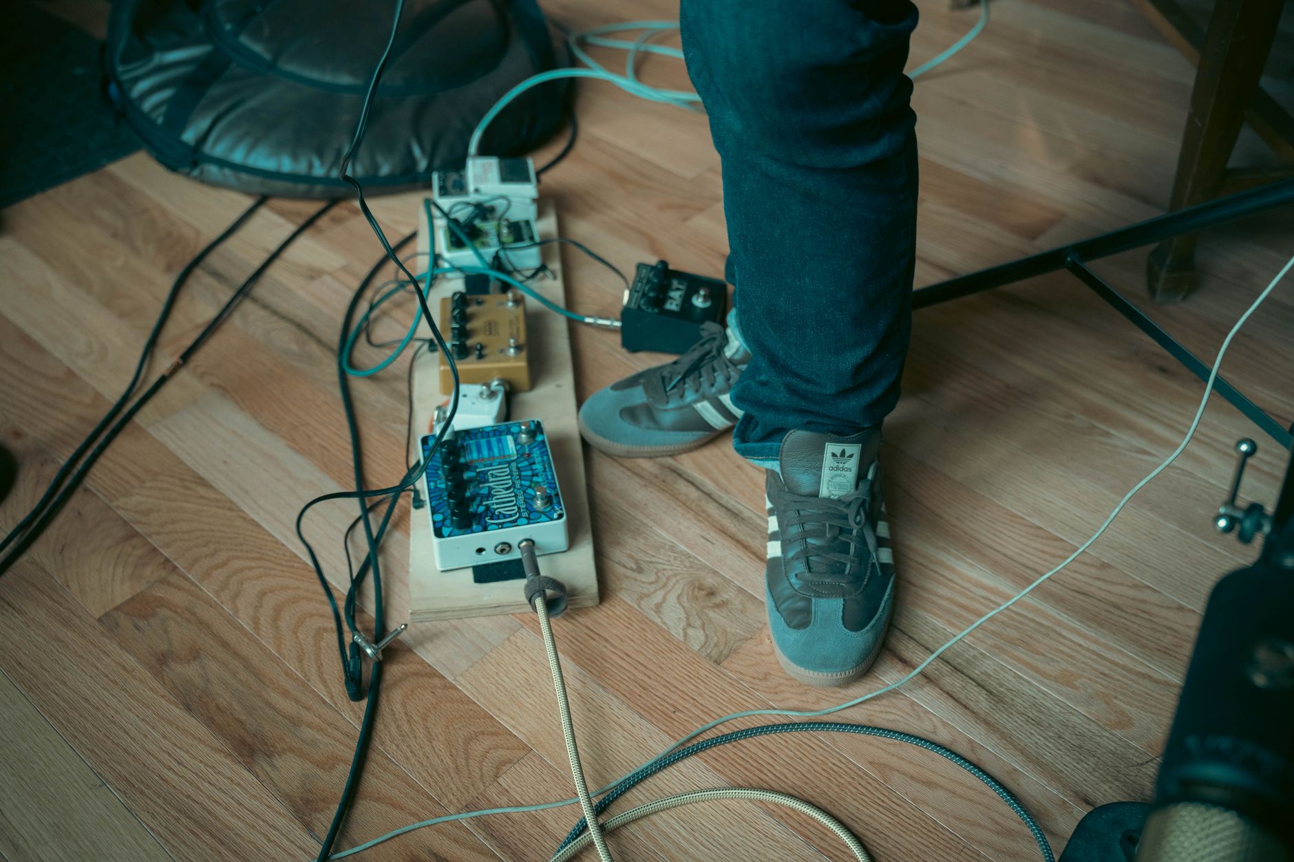 guitar pedals variety (Photo: James Collington / Pexels)