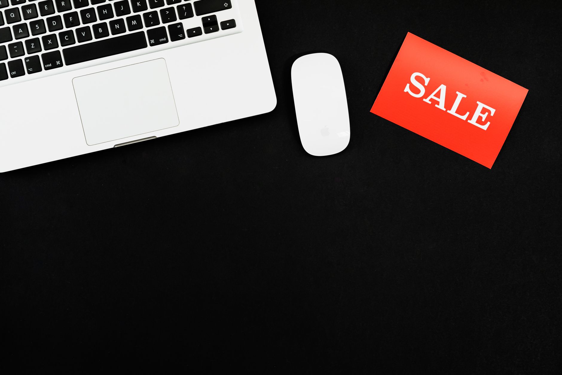 laptop online music sale (Photo: www.kaboompics.com / Pexels)