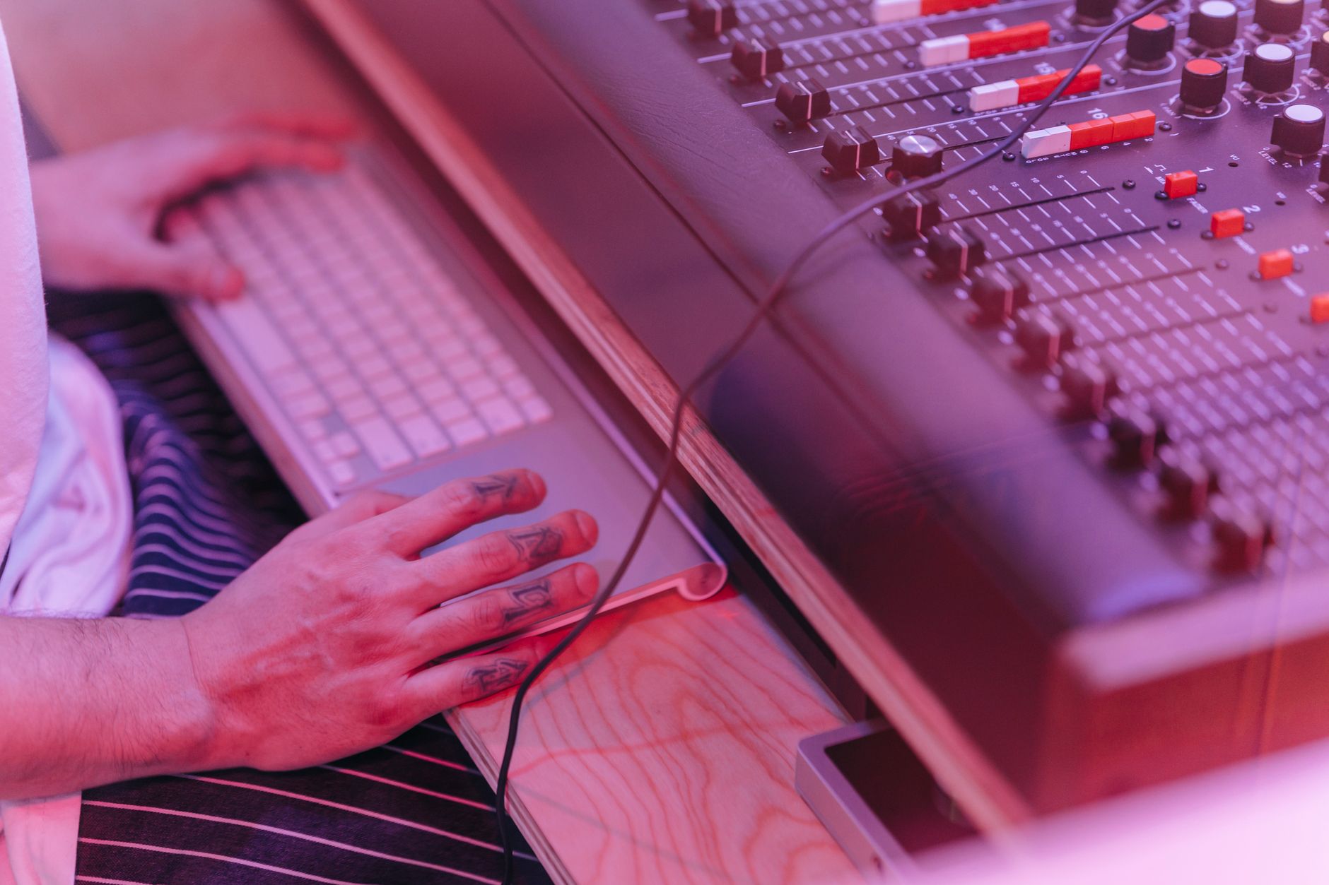music production software (Photo: Anna Pou / Pexels)
