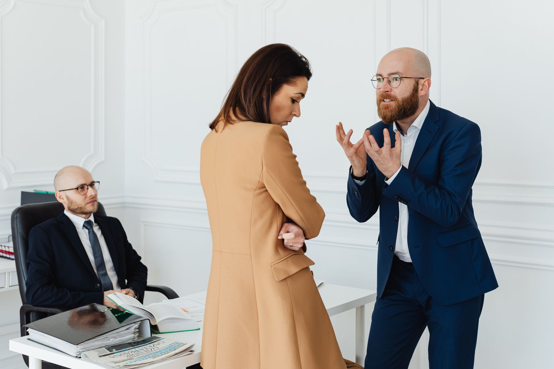 professional communication conflict (Photo: www.kaboompics.com / Pexels)