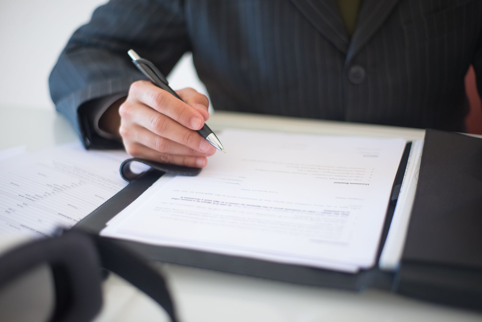 legal document copyright (Photo: Kampus Production / Pexels)