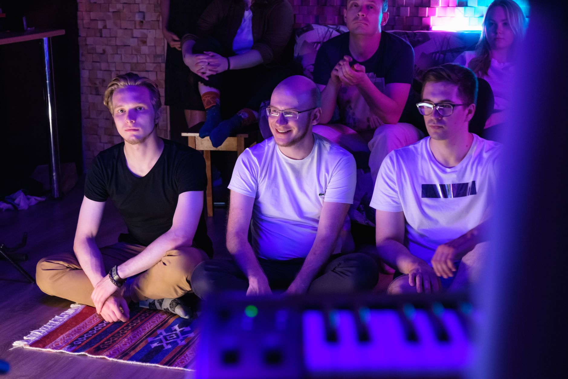 intimate live audience (Photo: Big Bag Films / Pexels)