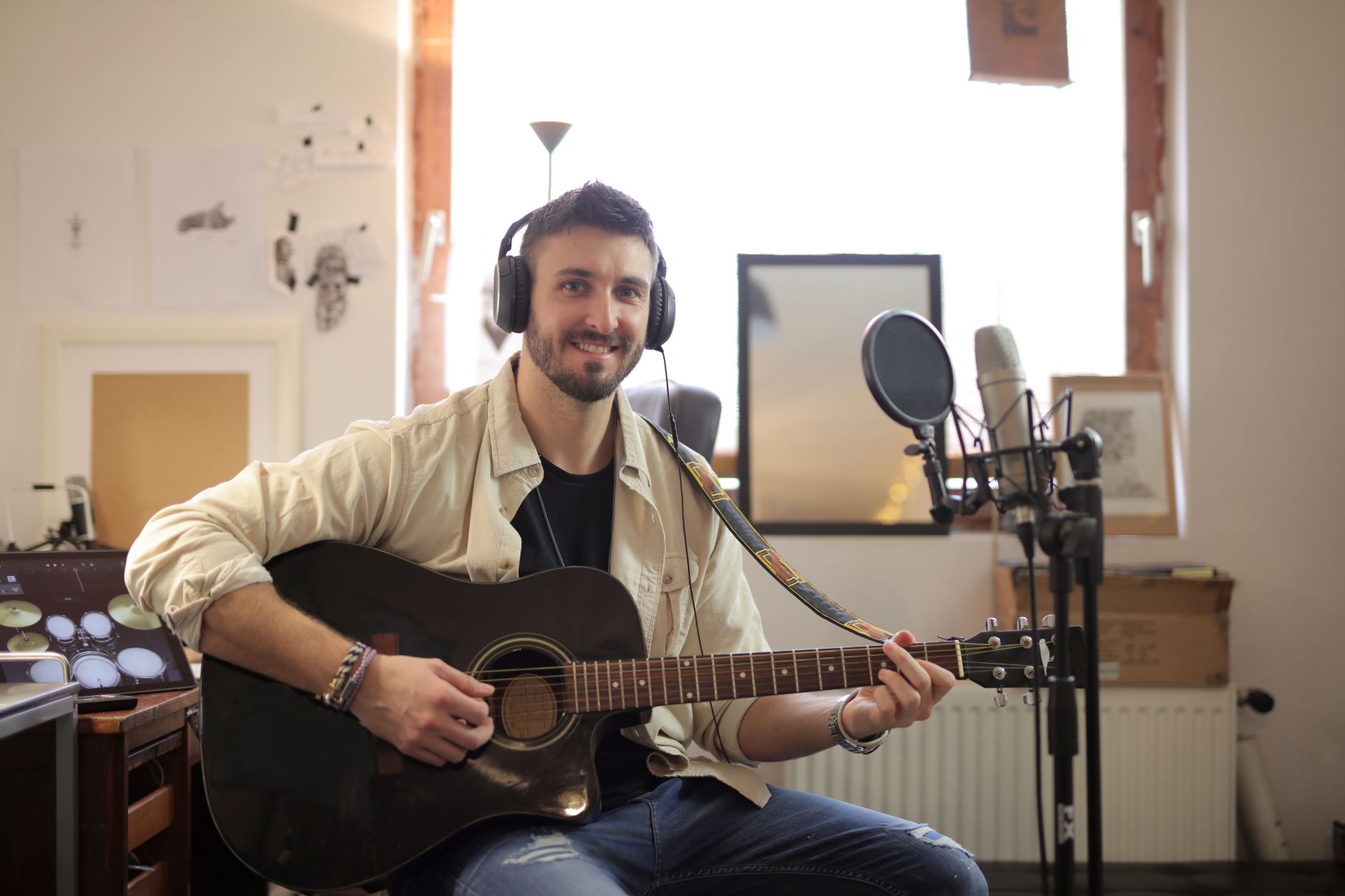 musician home studio creative (Photo: Andrea Piacquadio / Pexels)