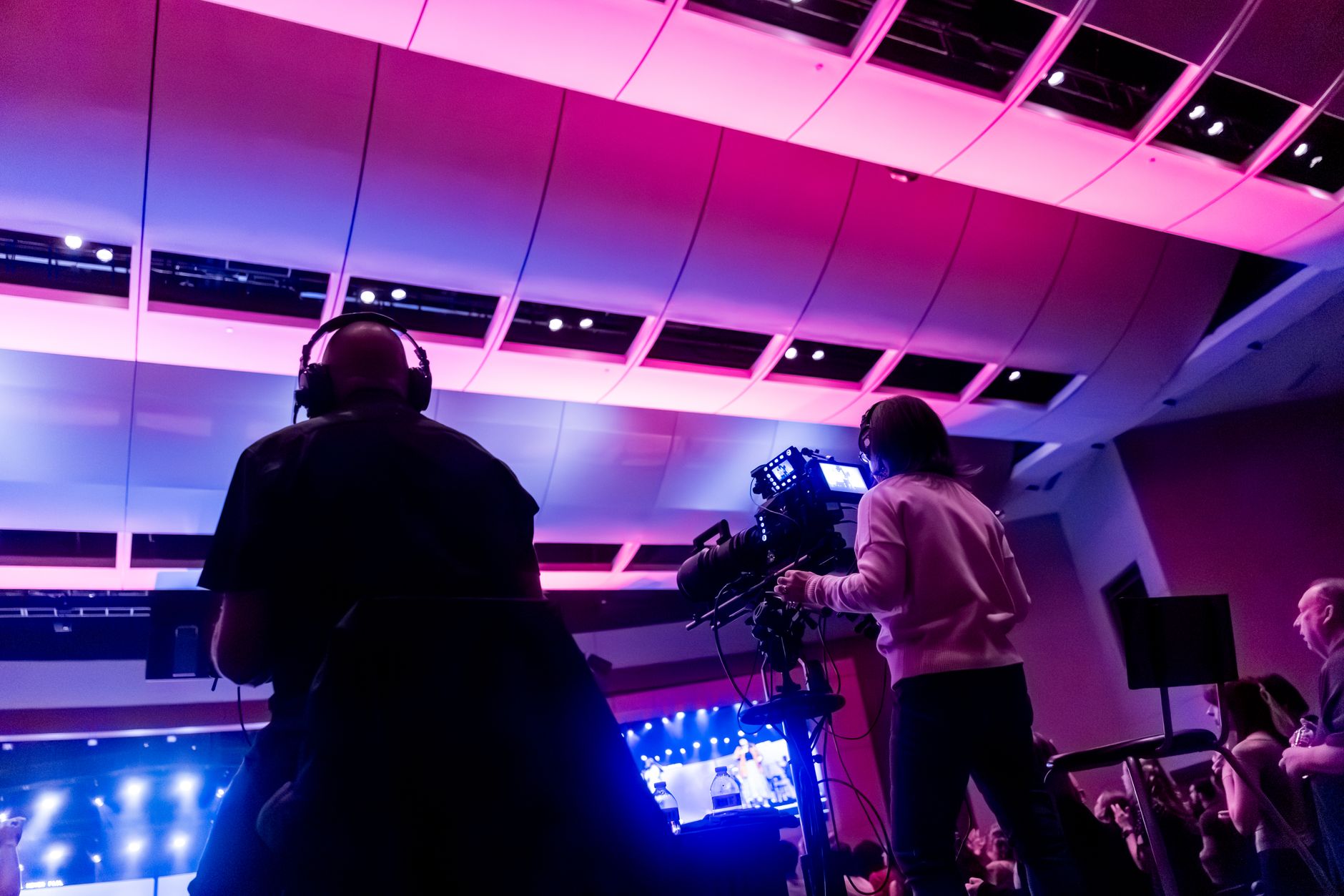 camera tripod concert (Photo: Caleb Oquendo / Pexels)