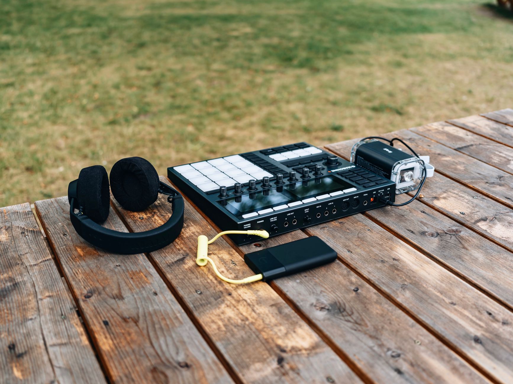 music production setup (Photo: Egor Komarov / Pexels)