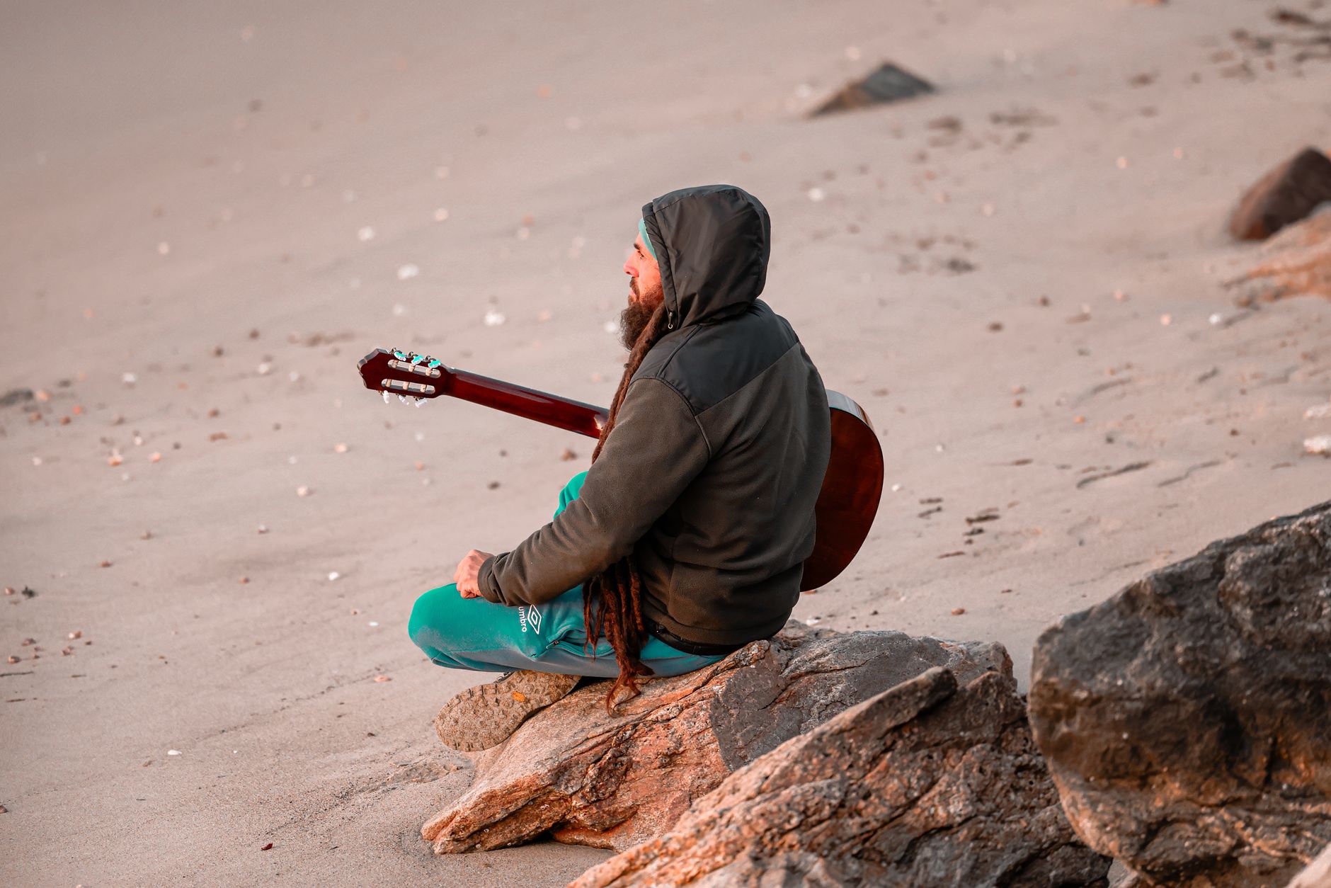 musician calm reflection (Photo: David Kanigan / Pexels)