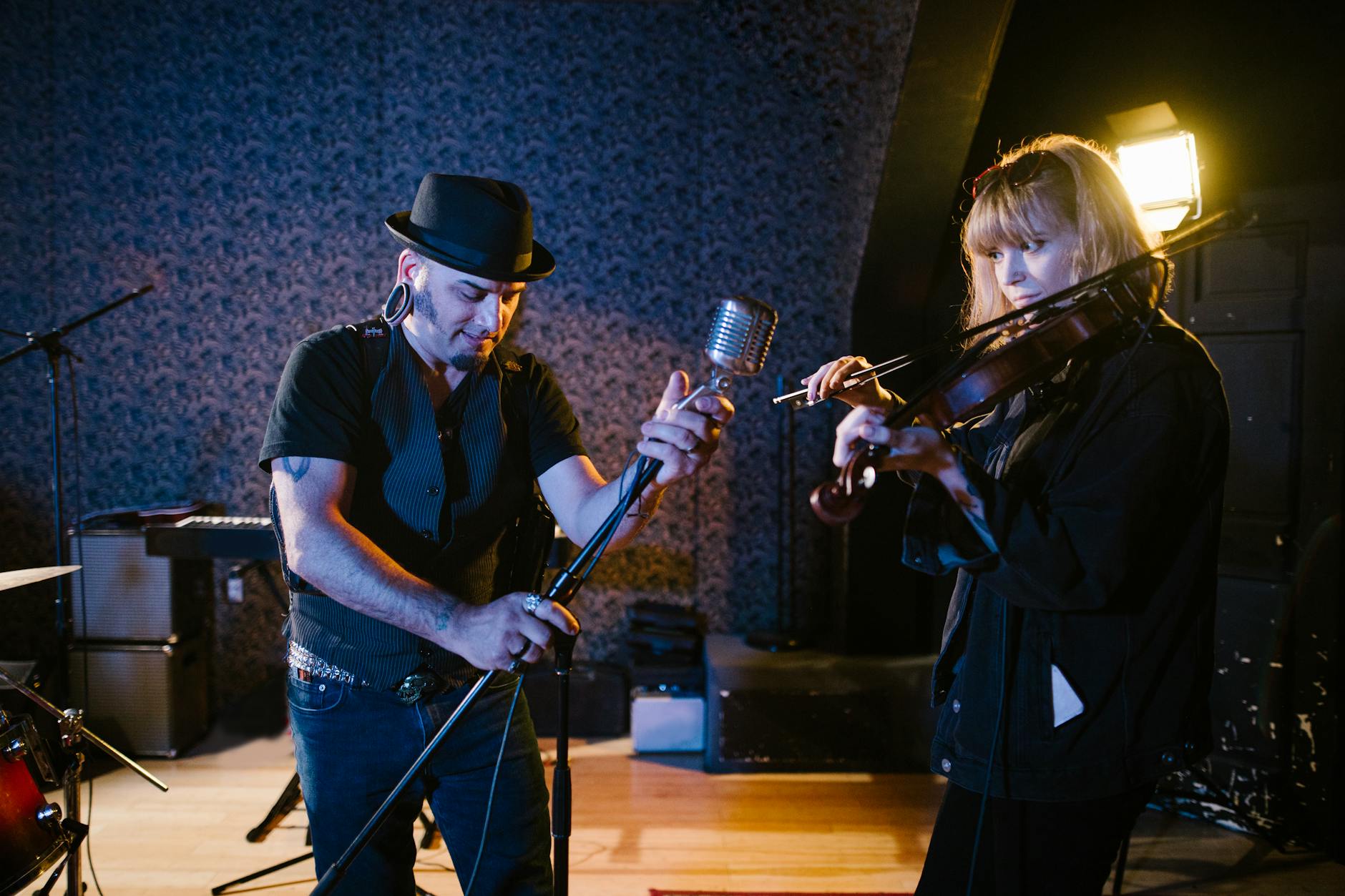 live house stage two musicians (Photo: RDNE Stock project / Pexels)