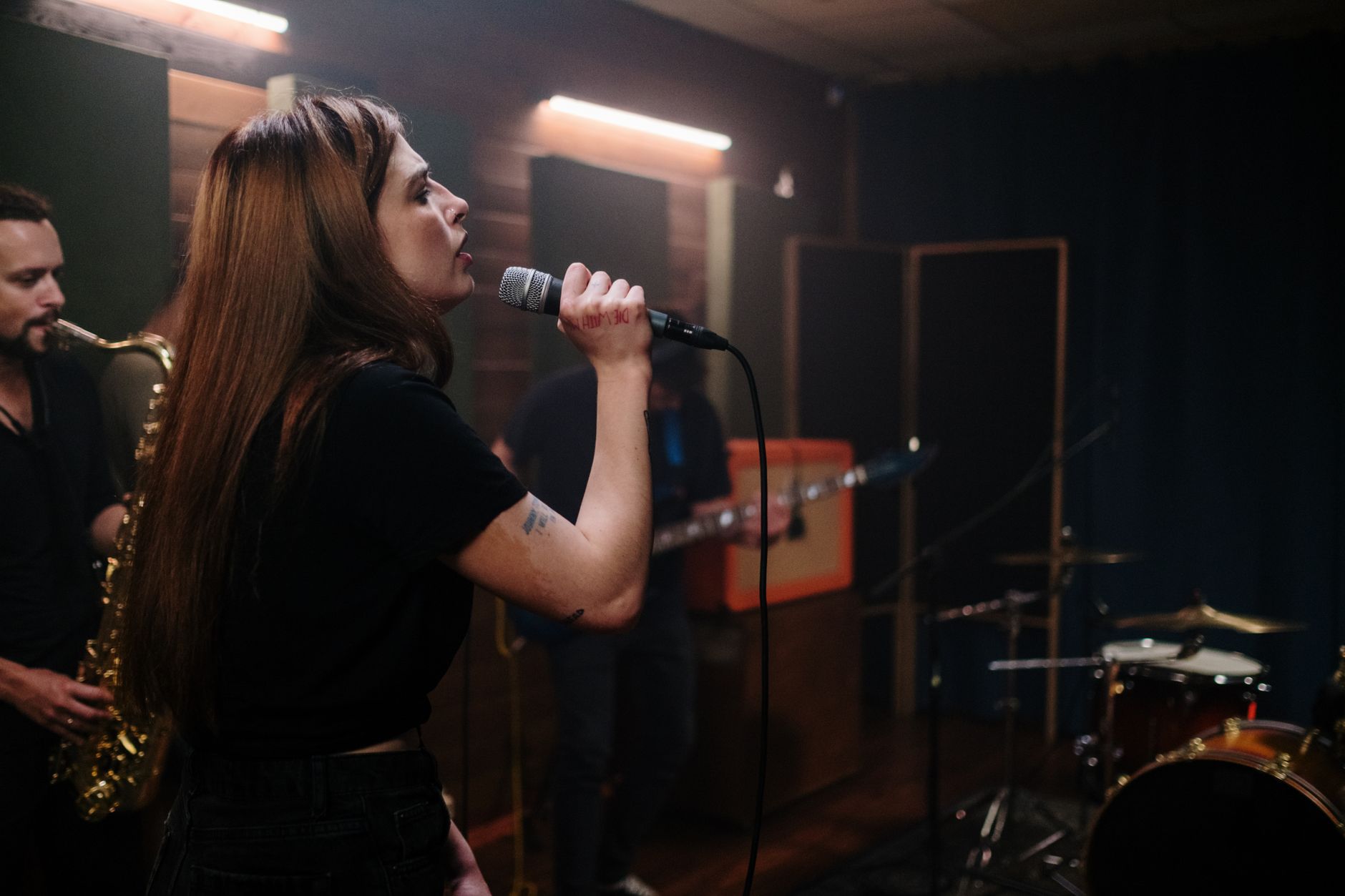 vocal practice singer (Photo: cottonbro studio / Pexels)