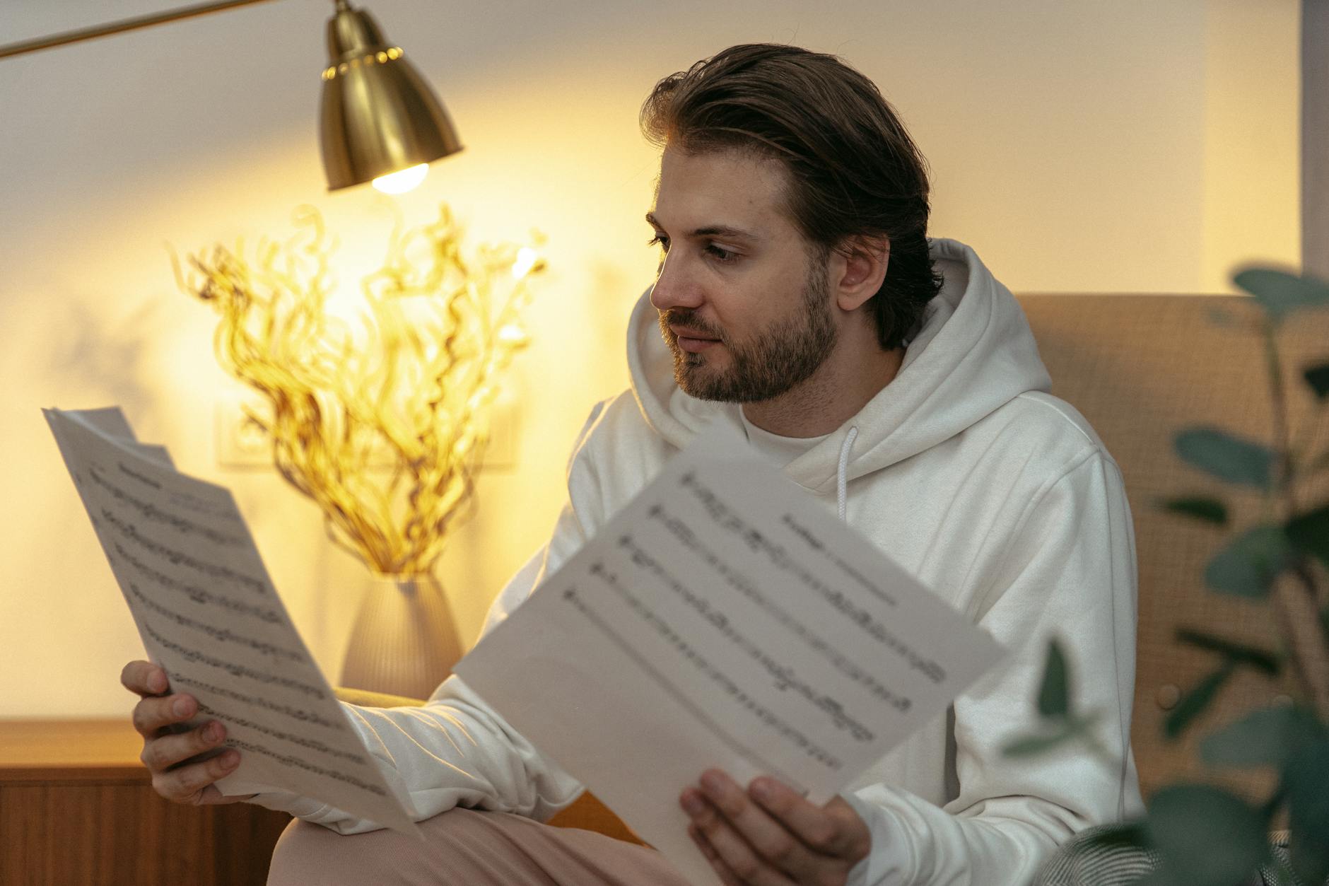 musician daily practice routine (Photo: SHVETS production / Pexels)