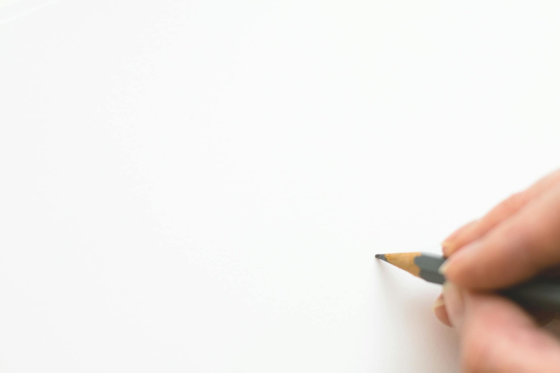 creative writing concept (Photo: Lum3n / Pexels)