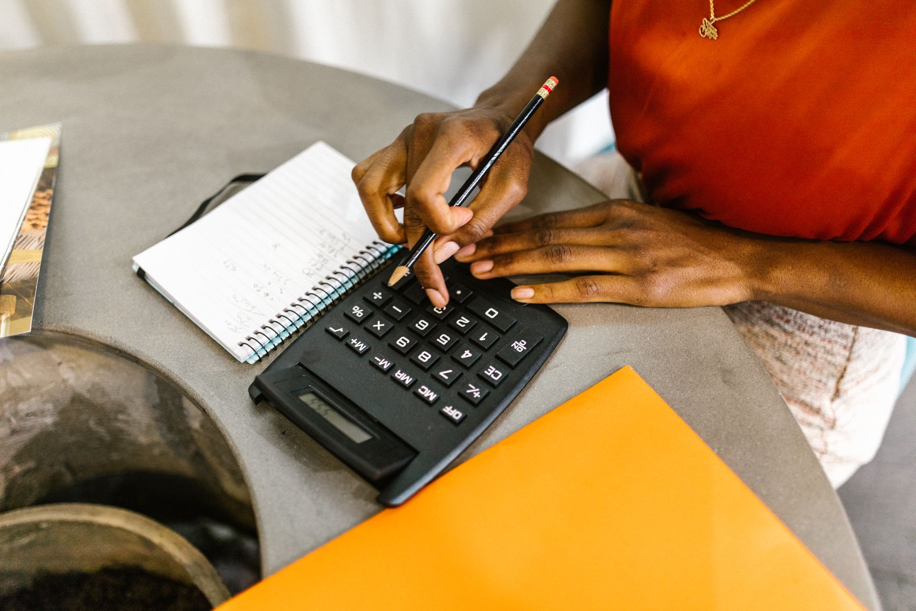 money goal calculator (Photo: RDNE Stock project / Pexels)