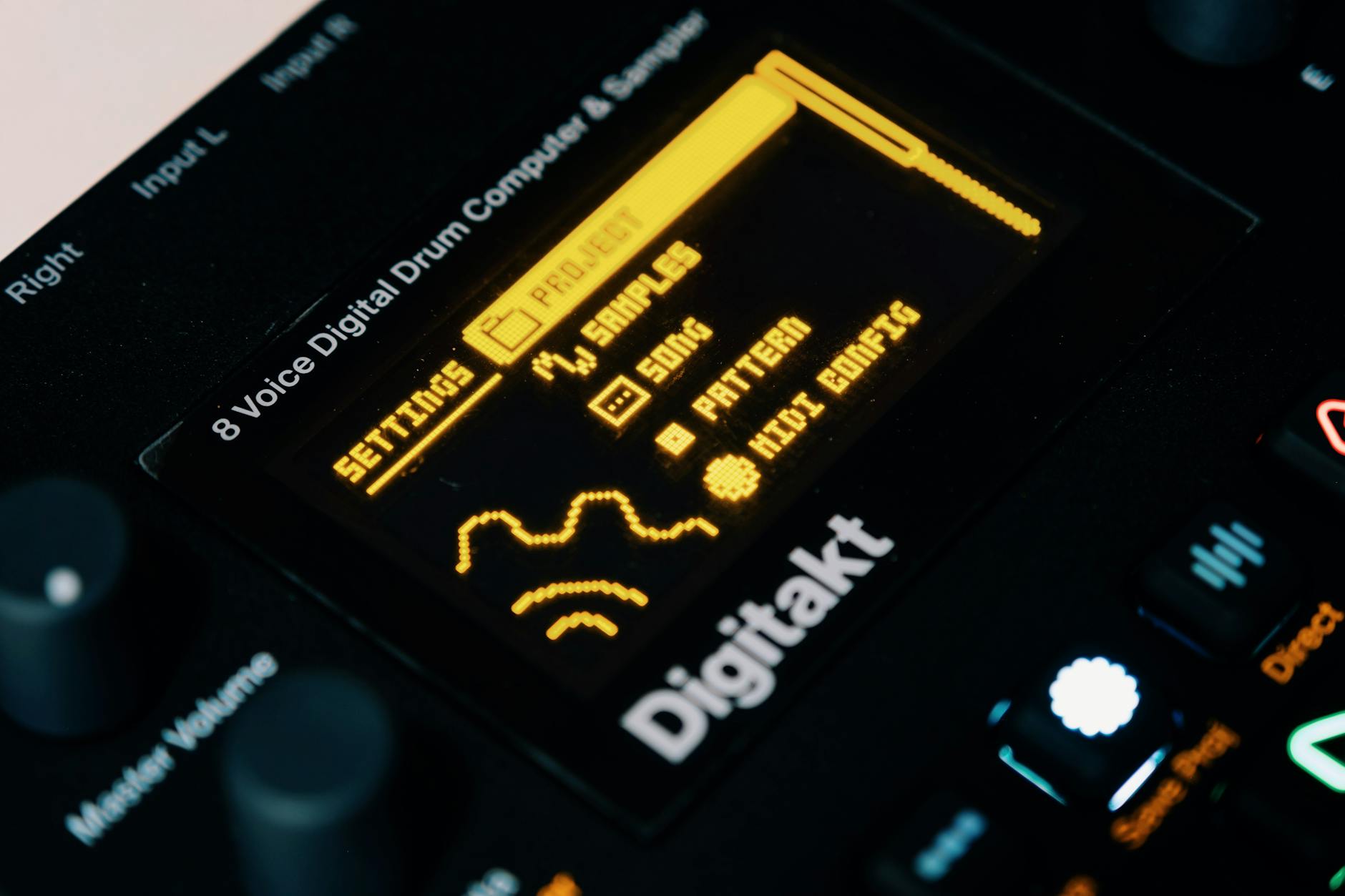 synthesizer hardware software (Photo: Egor Komarov / Pexels)