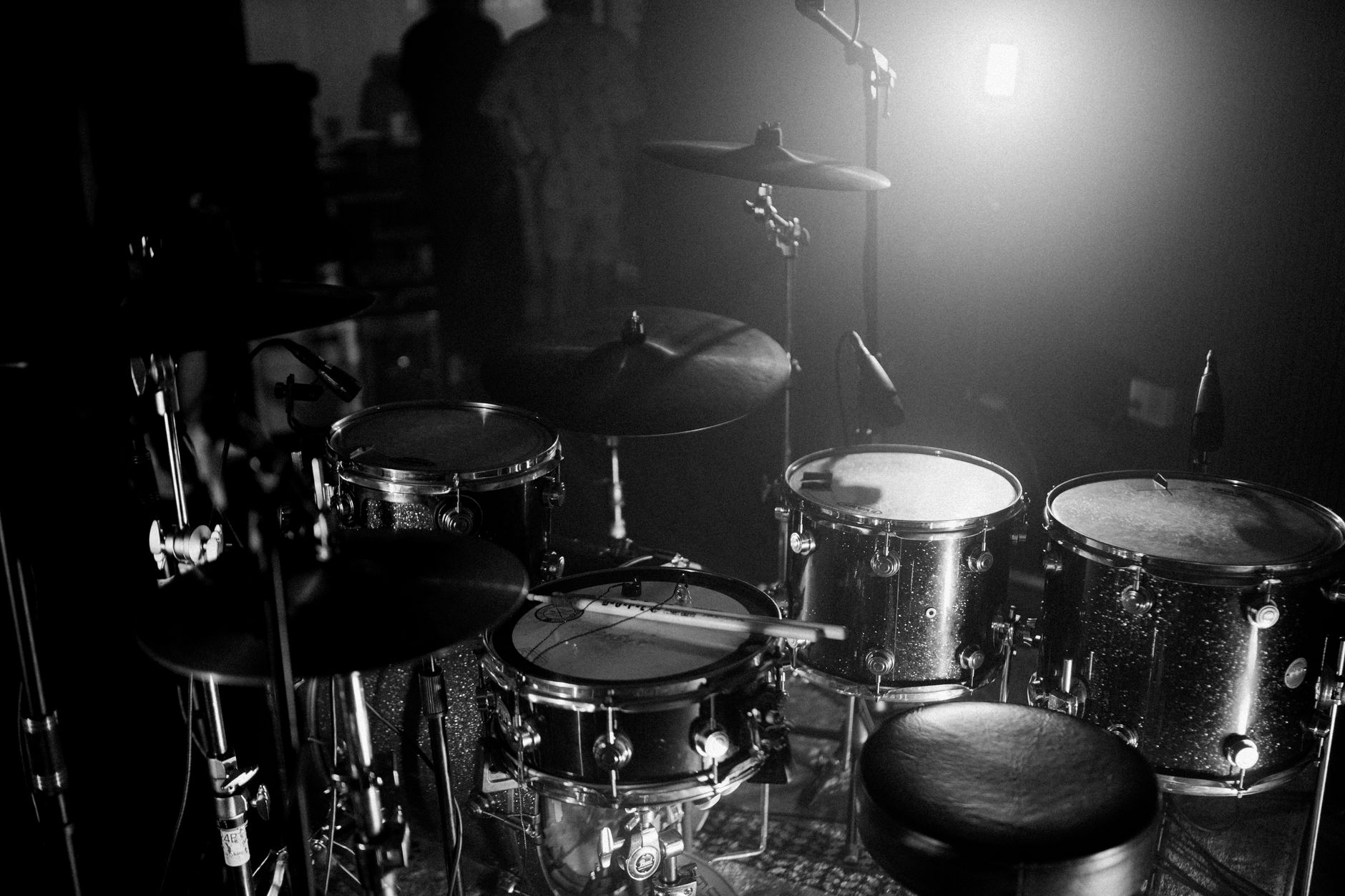 drum kit bass low end (Photo: Hồ Thành / Pexels)