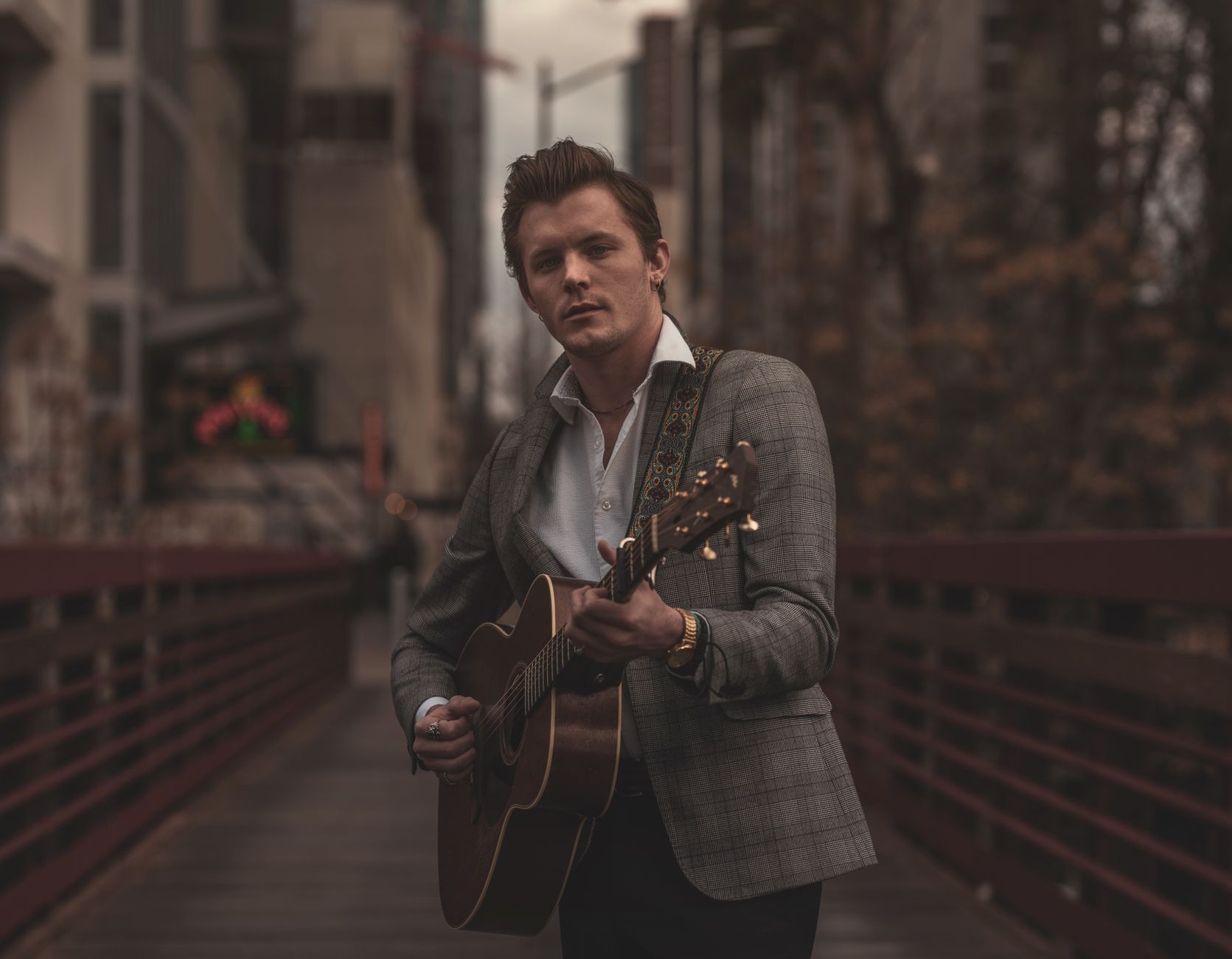 musician portrait artistic (Photo: Roy Reyna / Pexels)