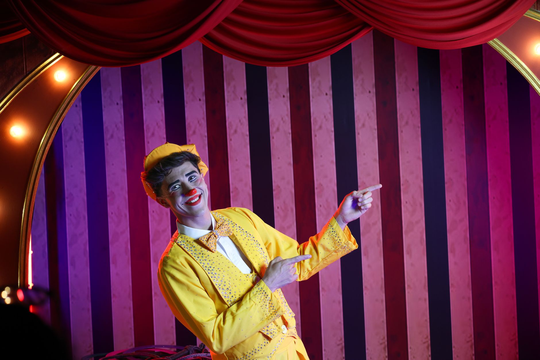 live performance laughter (Photo: Muhammad Auwal Said / Pexels)