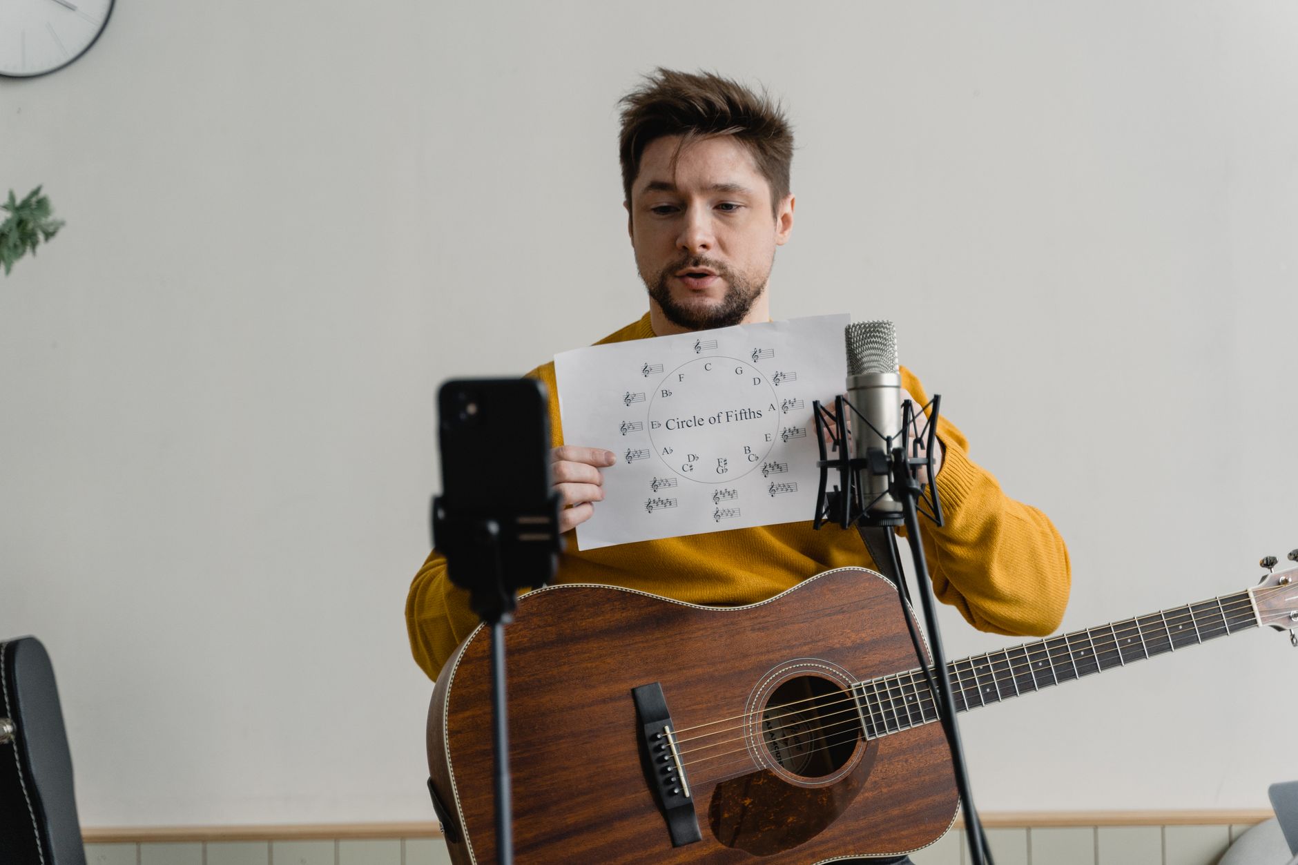 online shop musician warm (Photo: Tima Miroshnichenko / Pexels)