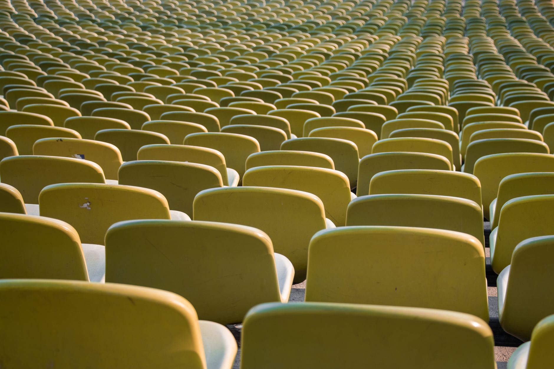 concert venue tickets (Photo: Tobi &Chris / Pexels)