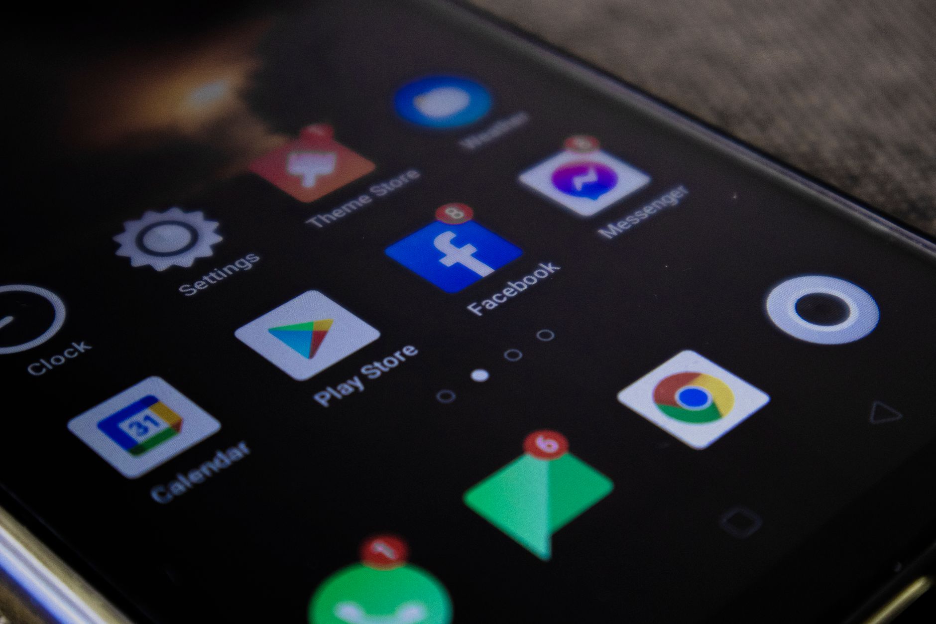smartphone apps icons (Photo: Nothing Ahead / Pexels)
