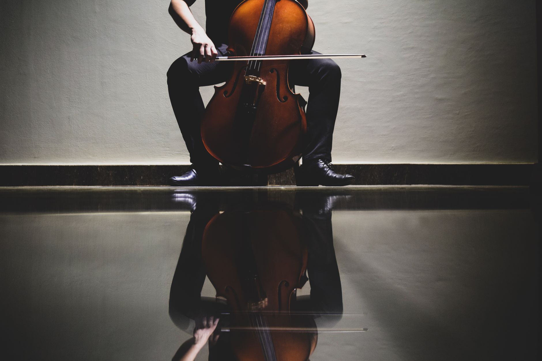 musician reflection practice (Photo: Eleazar Ceballos / Pexels)
