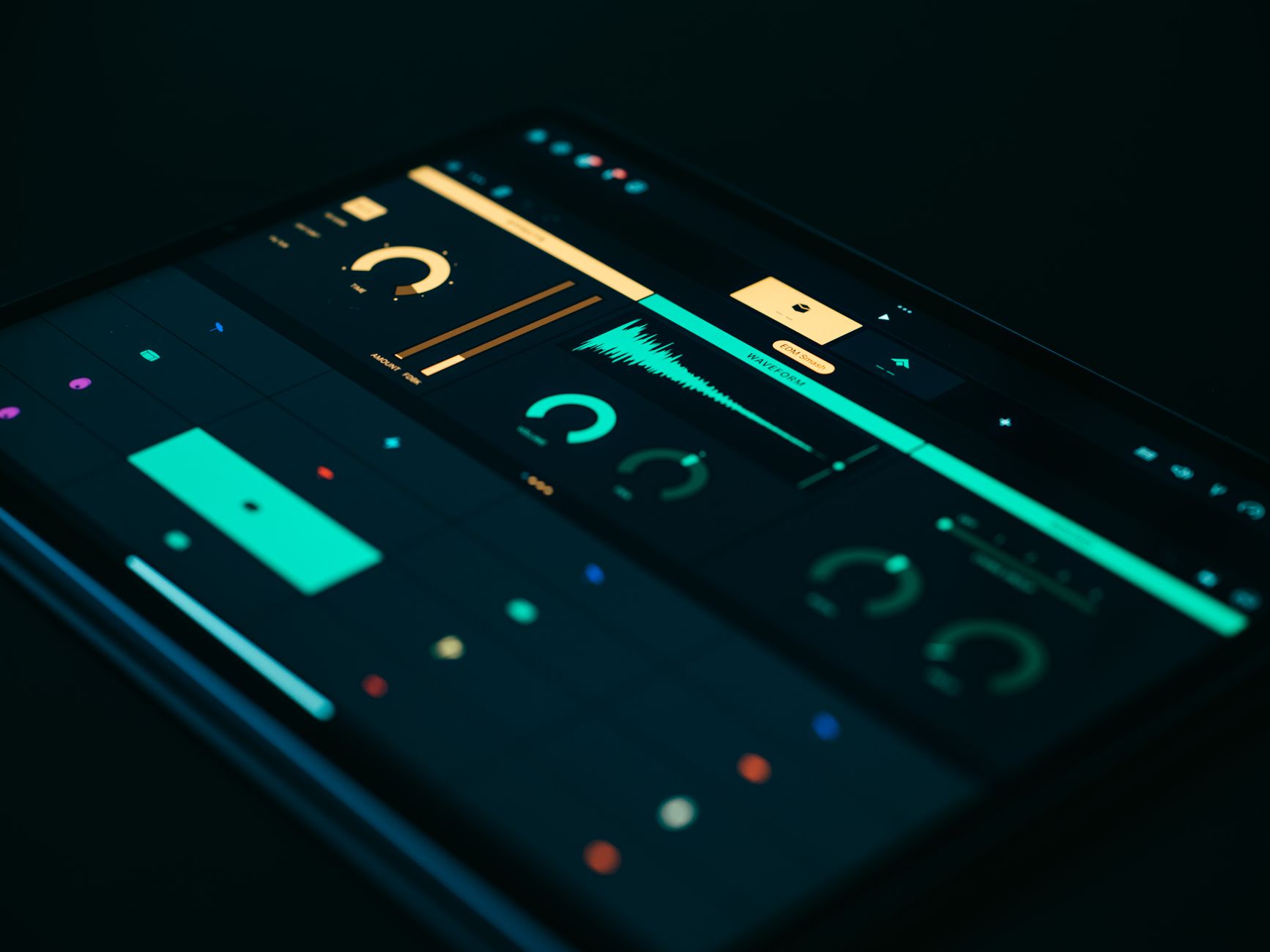 audio waveform noise (Photo: Egor Komarov / Pexels)