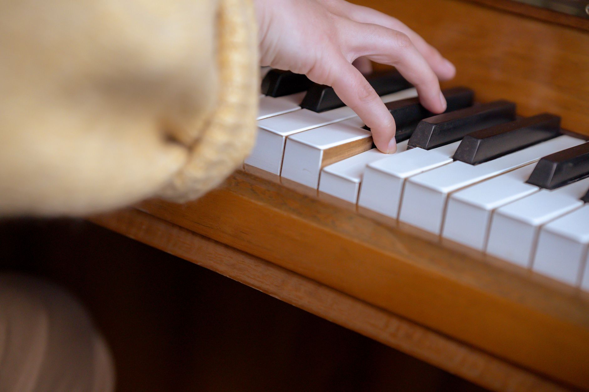 piano keyboard composing hands (Photo: Charles Parker / Pexels)