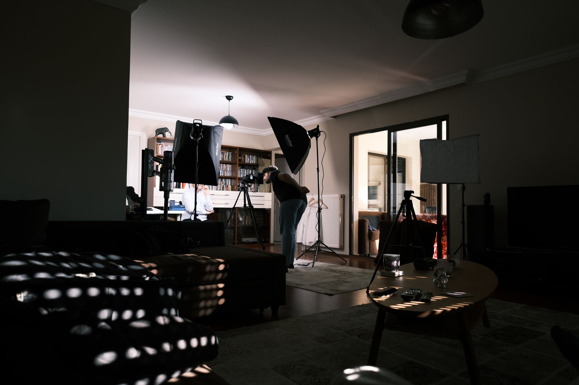 home studio warm light (Photo: Berk Aktas / Pexels)