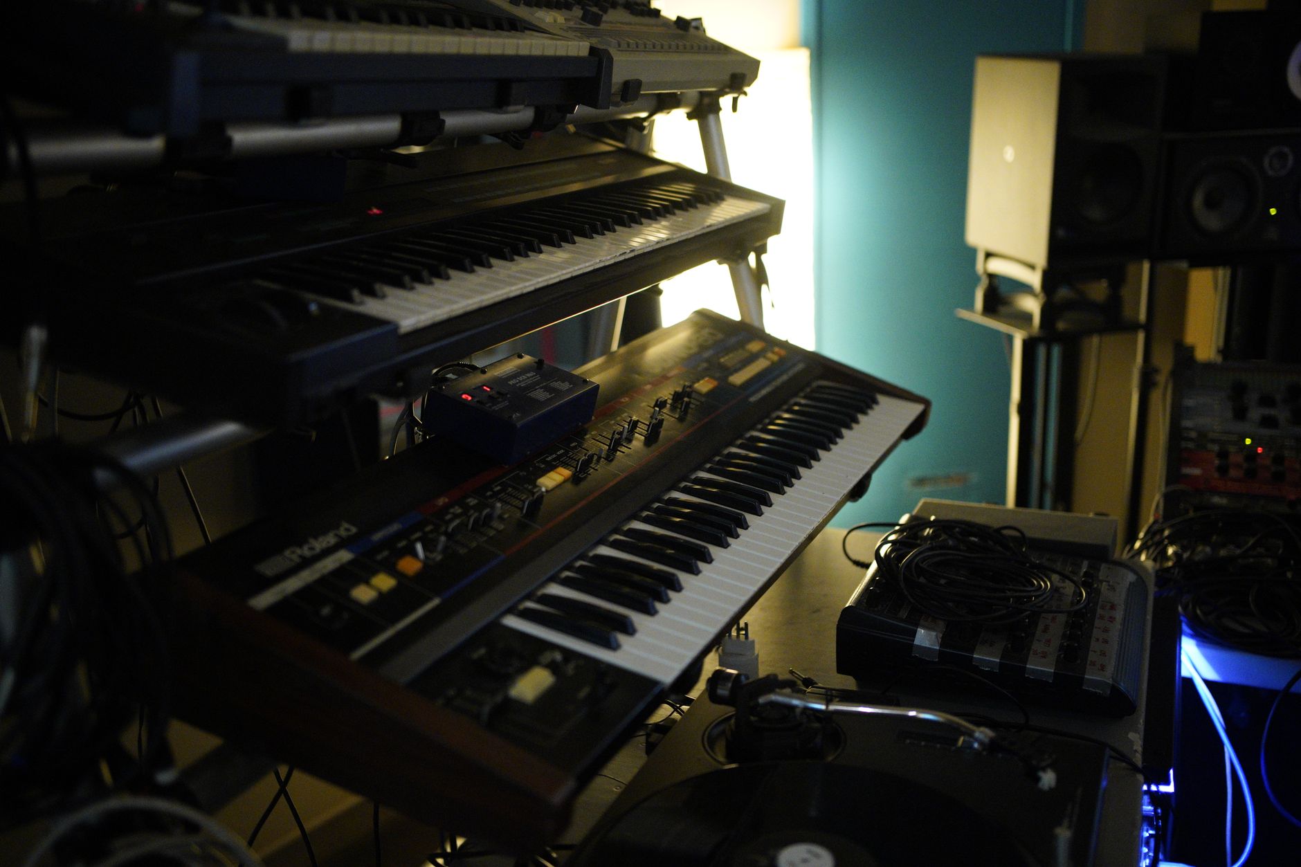 various instruments studio (Photo: Giuseppe  Di Maria / Pexels)
