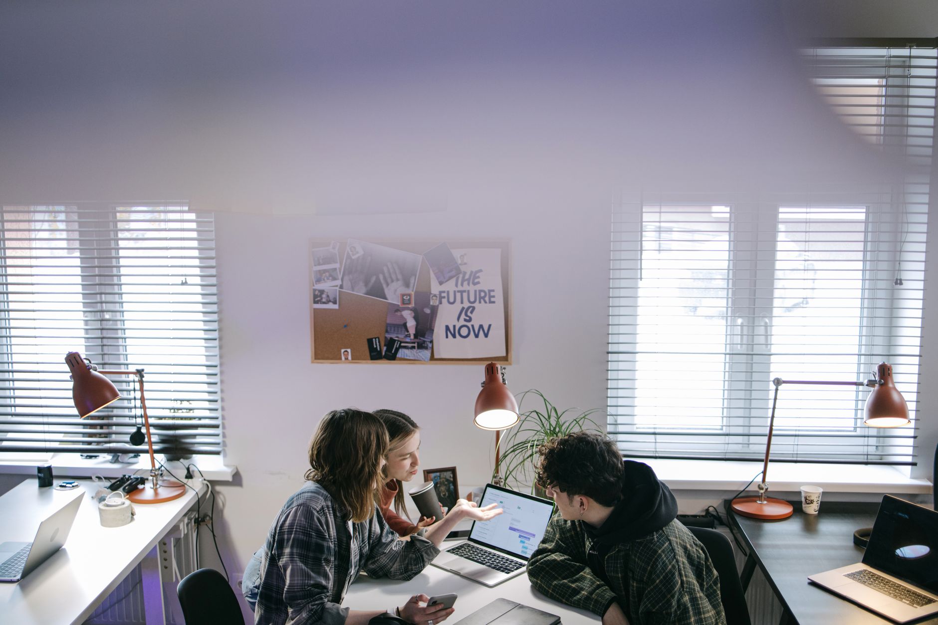 team collaboration office (Photo: Ivan S / Pexels)