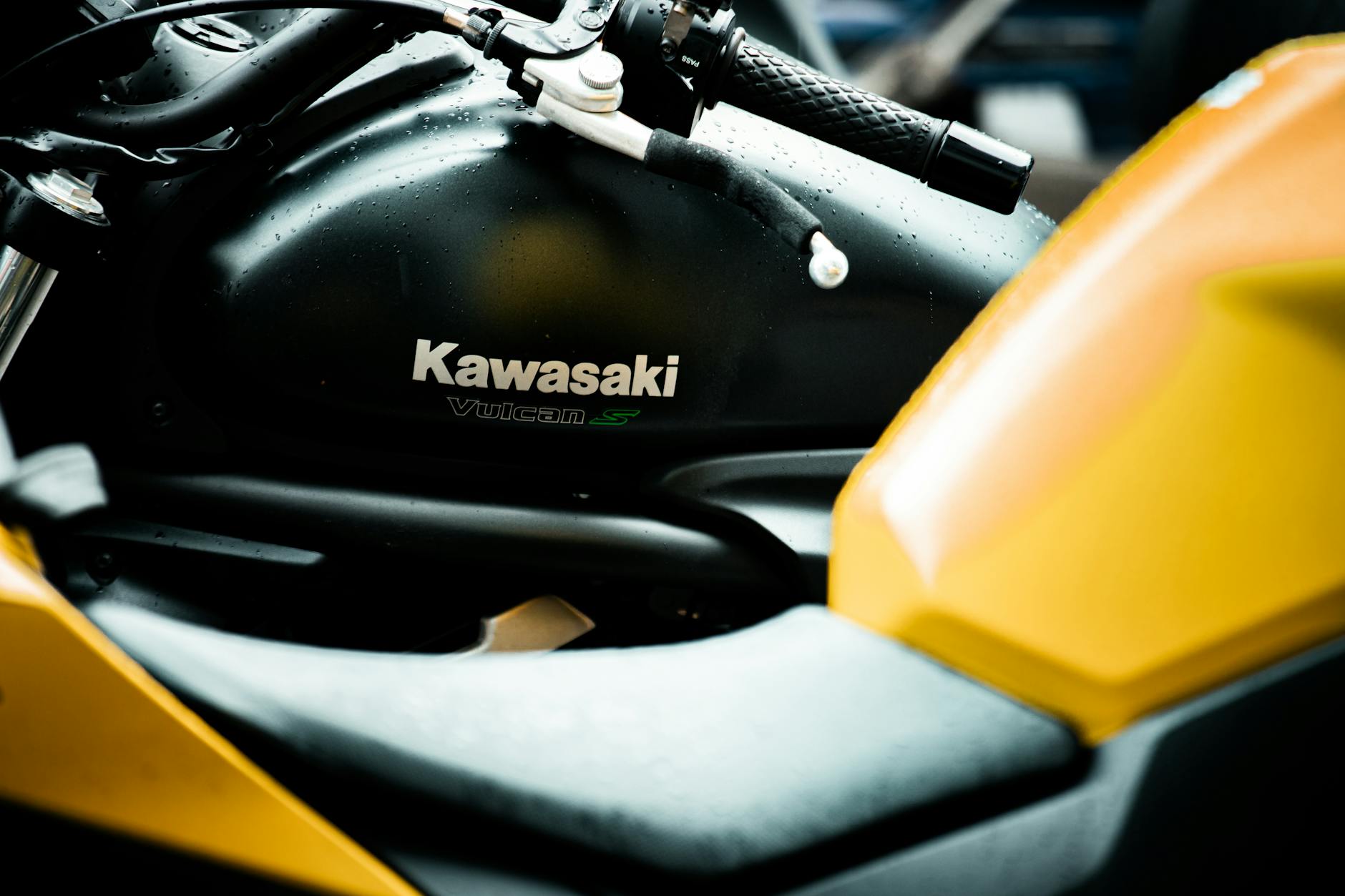 kawasaki evening city lights (Photo: atelierbyvineeth . . . / Pexels)