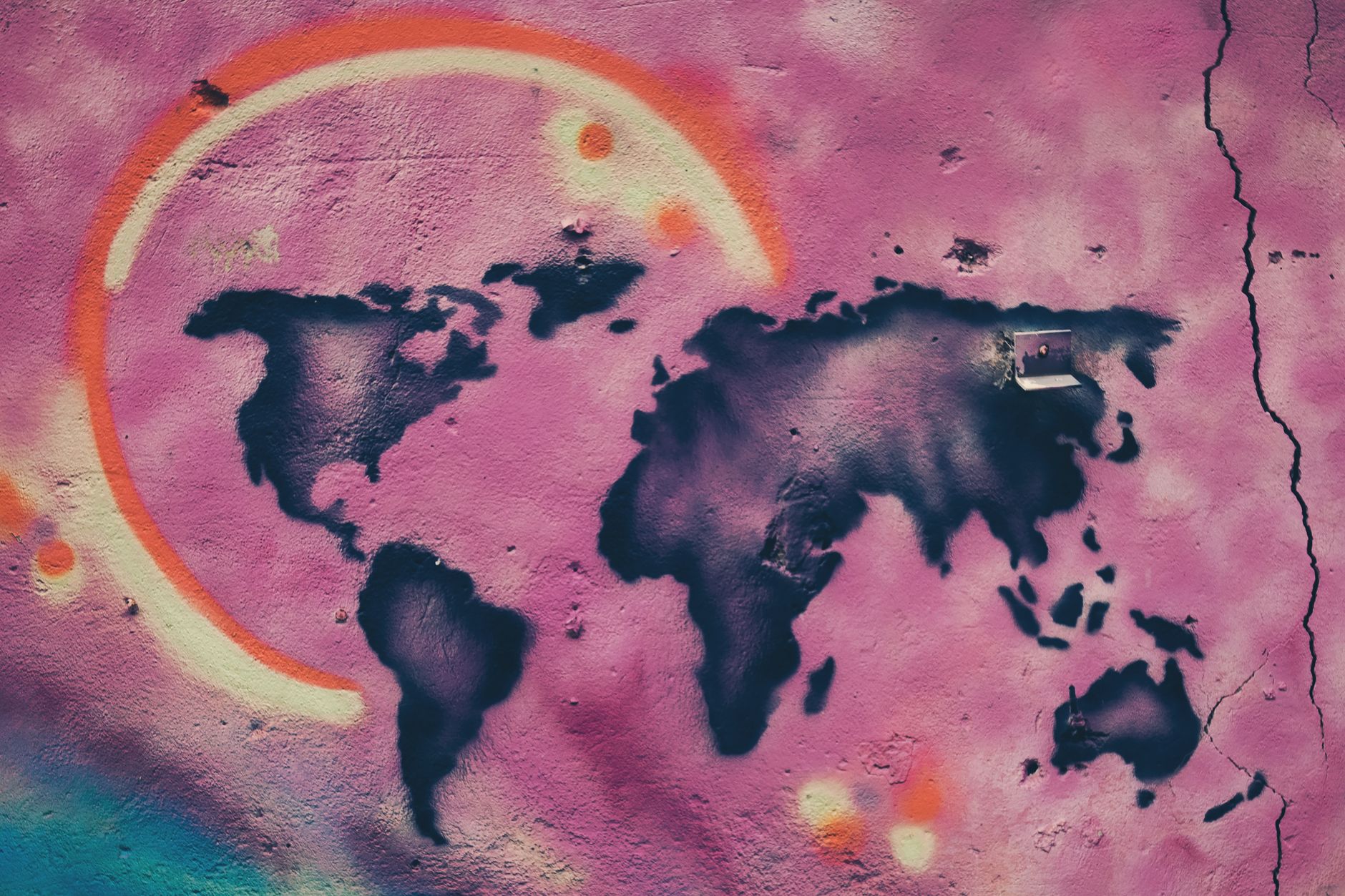 world map music global (Photo: Tim Mossholder / Pexels)
