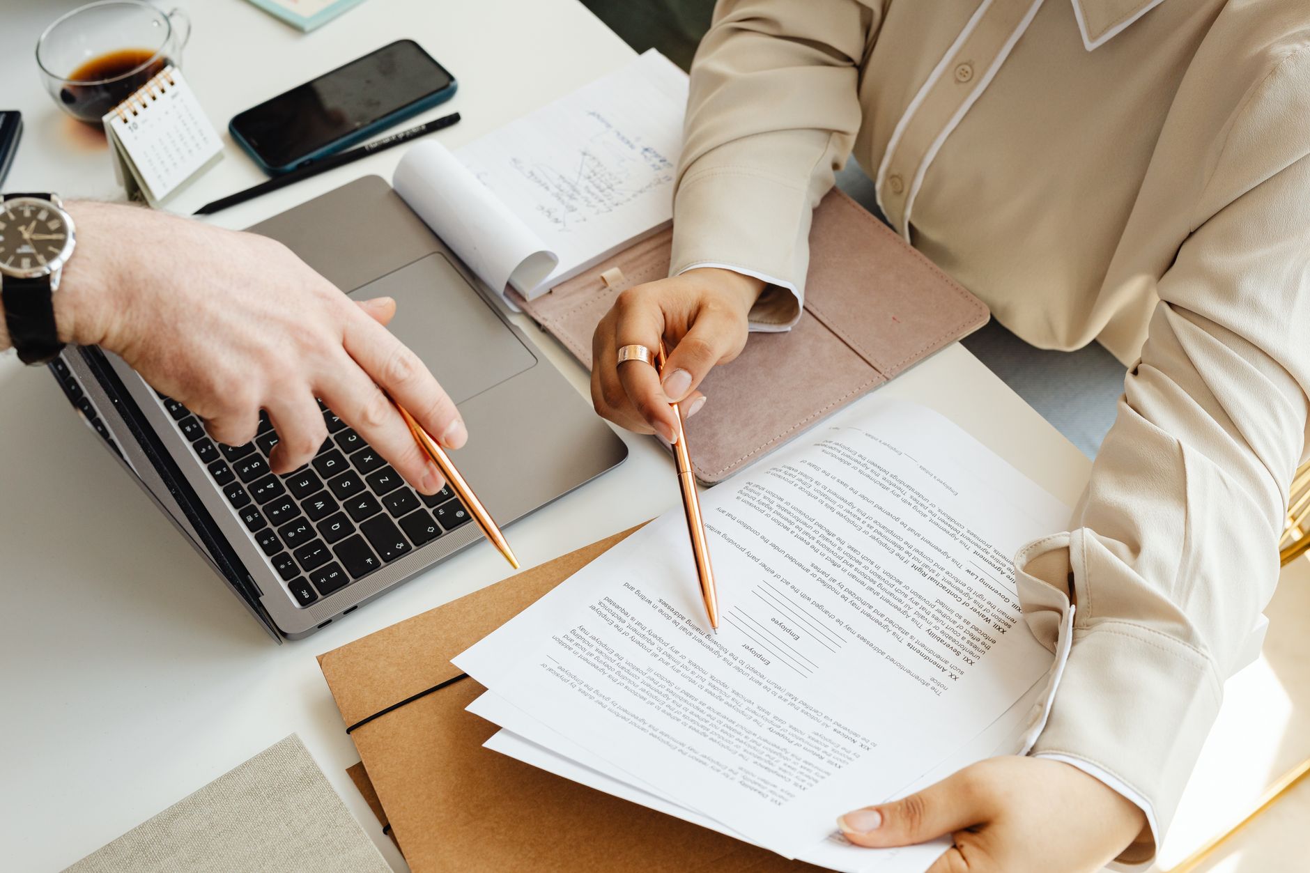 writing laptop document (Photo: www.kaboompics.com / Pexels)