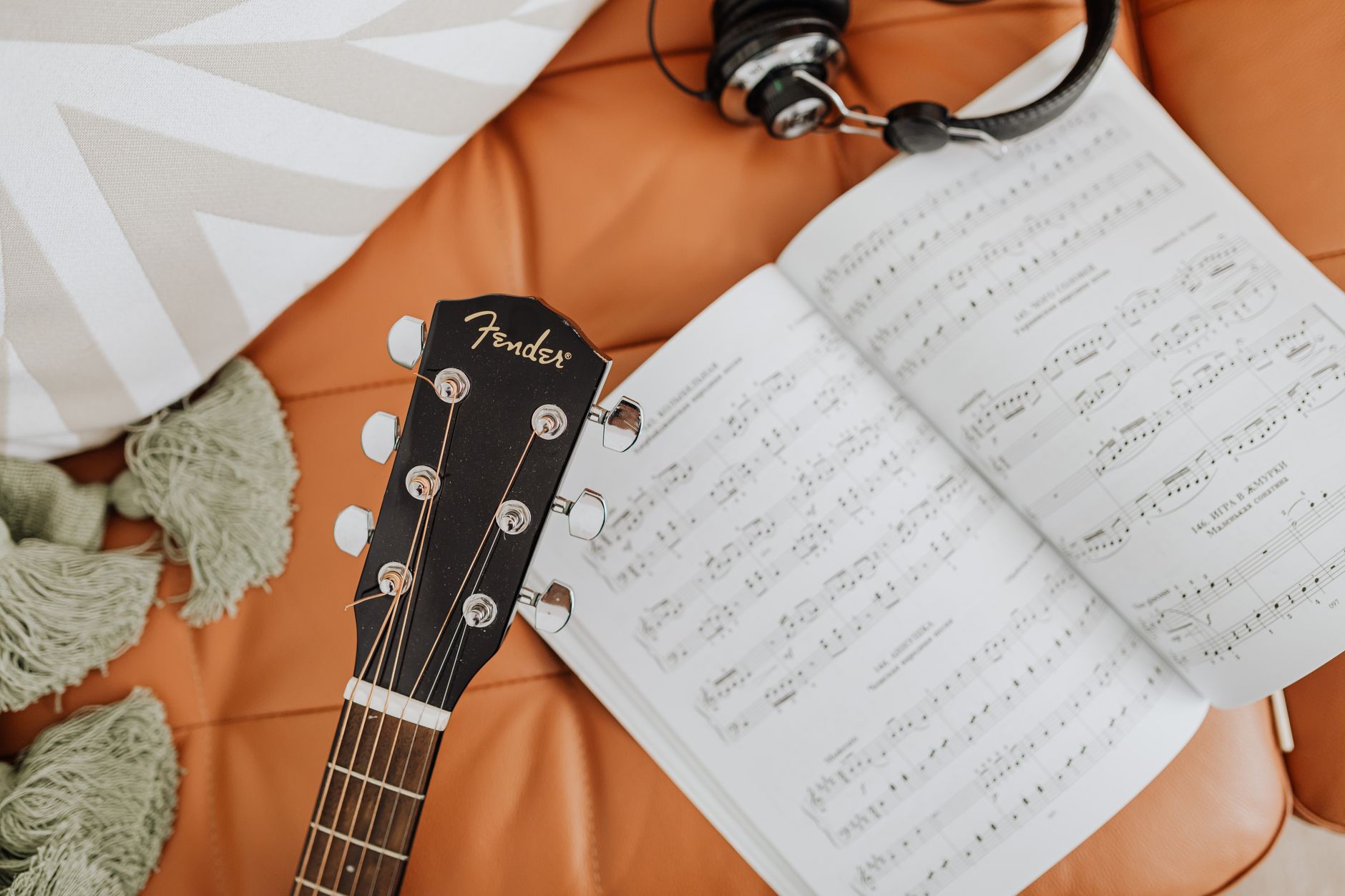 music theory books stack (Photo: www.kaboompics.com / Pexels)