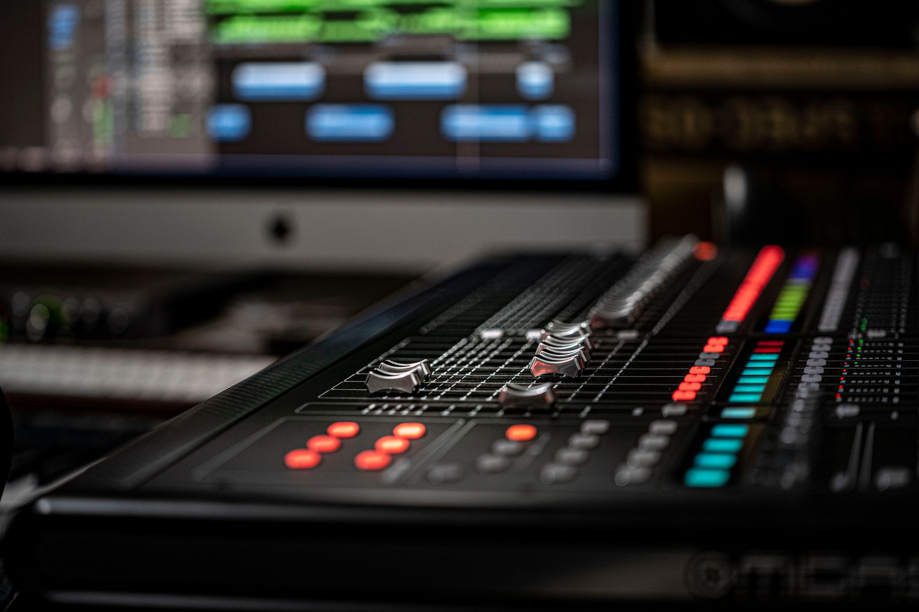 audio mixing daw (Photo: Elvis KAMBIRE / Pexels)