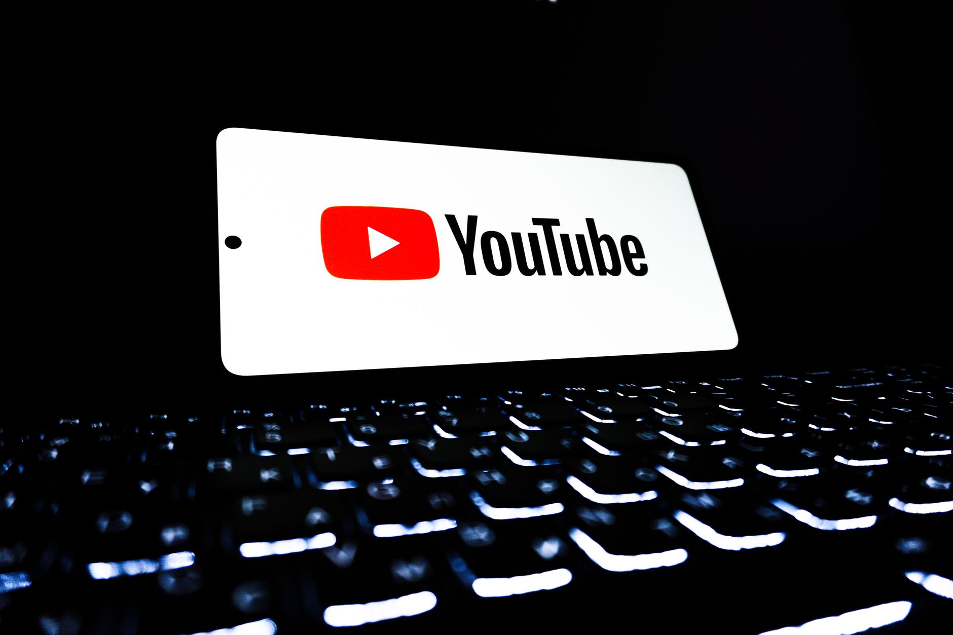 youtube studio screen (Photo: Zulfugar Karimov / Pexels)